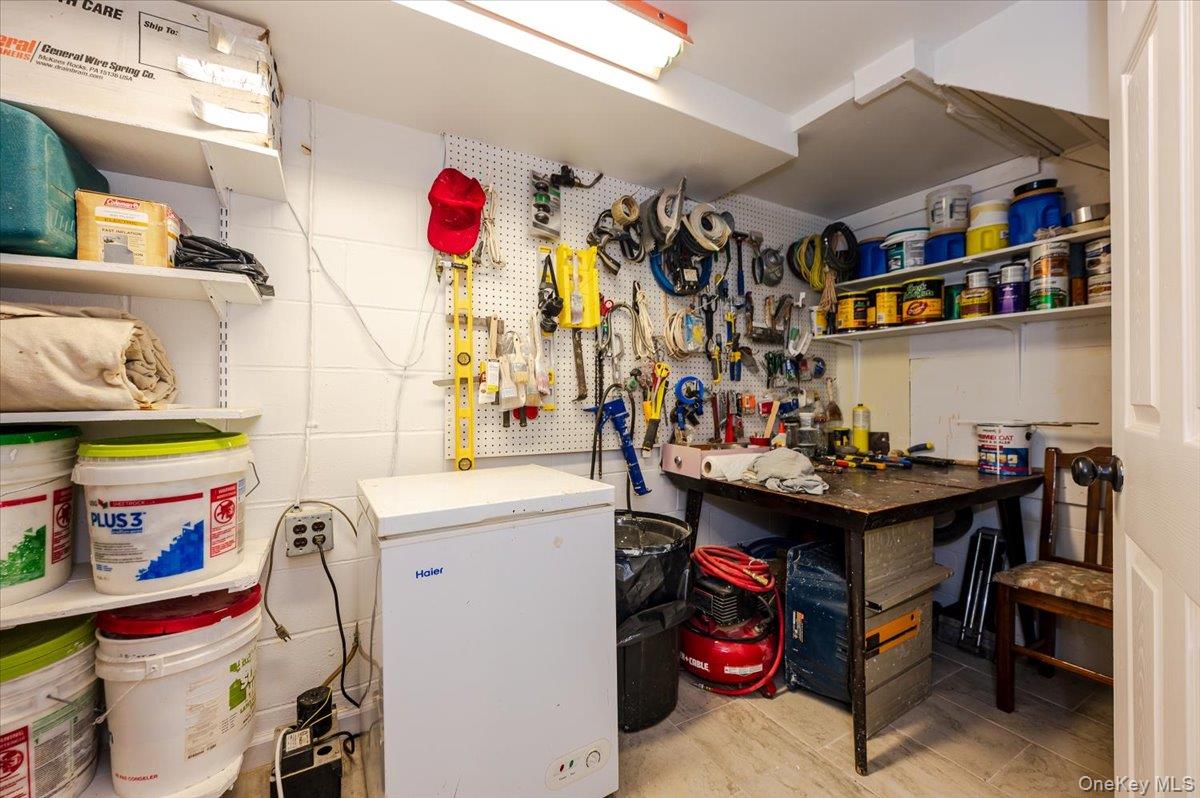 4200 Rocky Point Road, East Marion, NY 11939