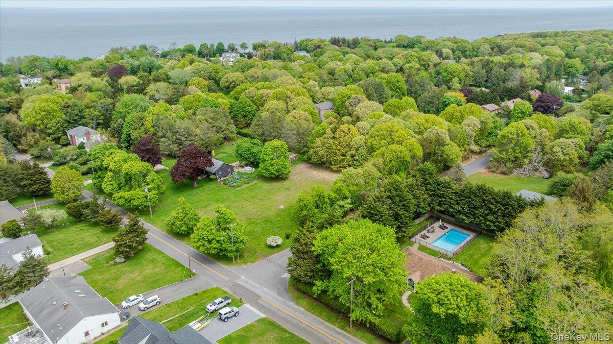 4200 Rocky Point Road, East Marion, NY 11939