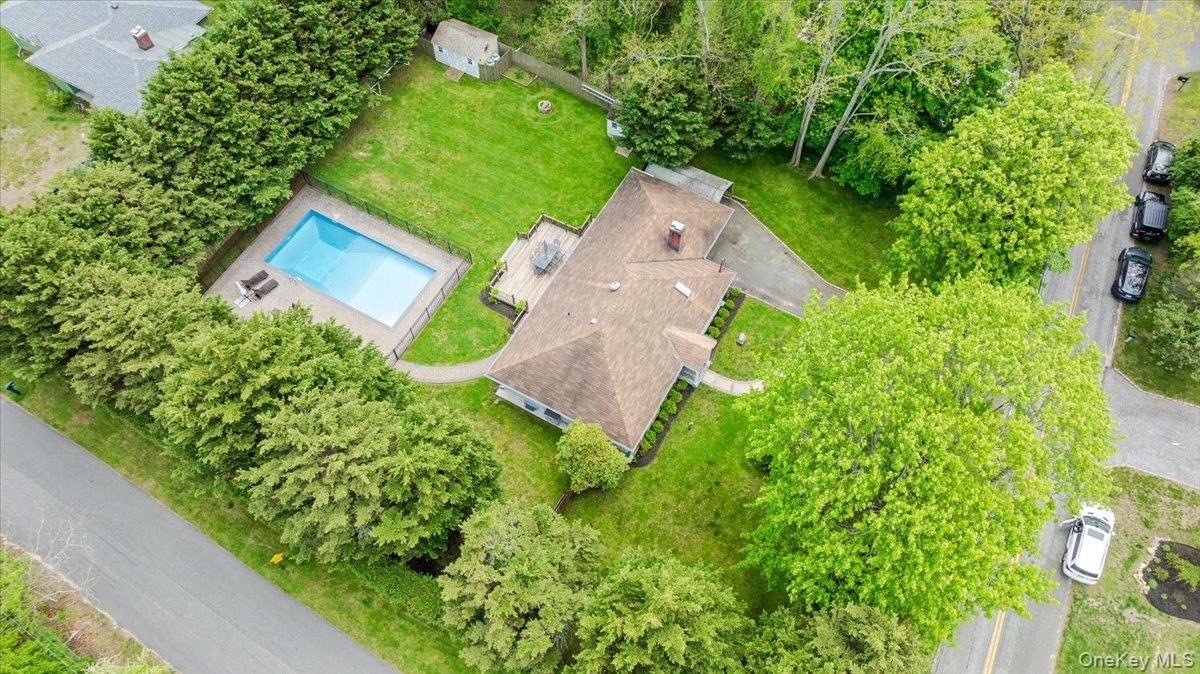 4200 Rocky Point Road, East Marion, NY 11939