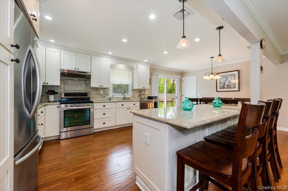 4200 Rocky Point Road, East Marion, NY 11939