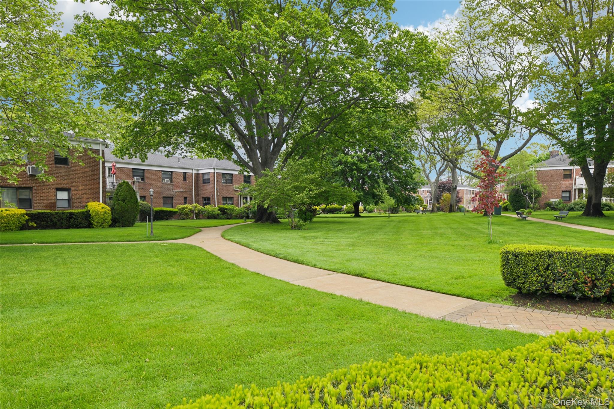 1213 East Broadway # B25, Hewlett, NY 11557