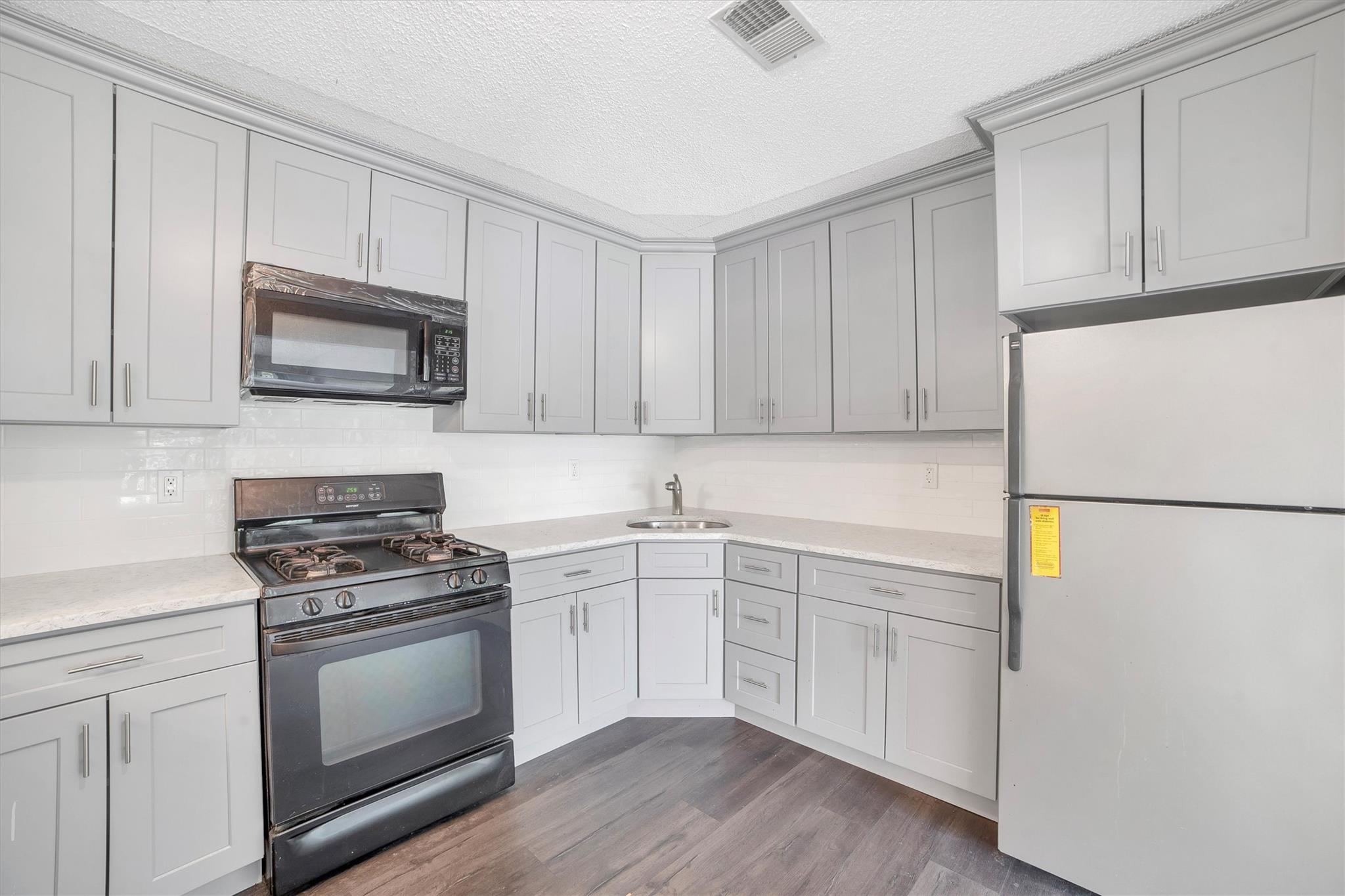 32 Huntington Circle # (Building 19), Peekskill, NY 10566