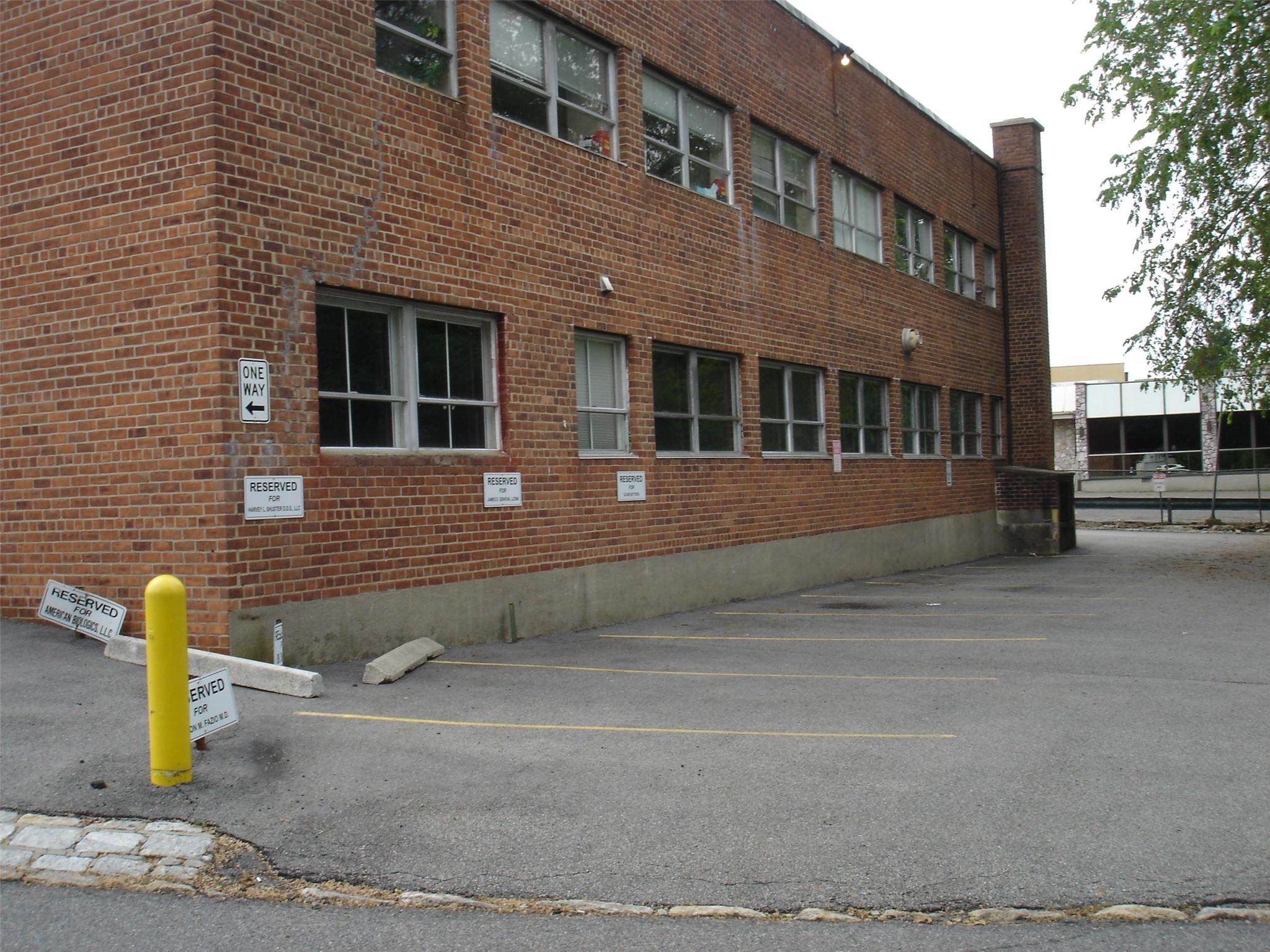 475 White Plains Road, Eastchester, NY 10709