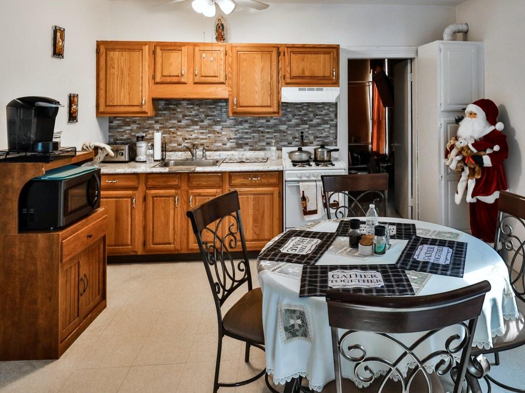 11 Goshen Avenue, Washingtonville, NY 10992