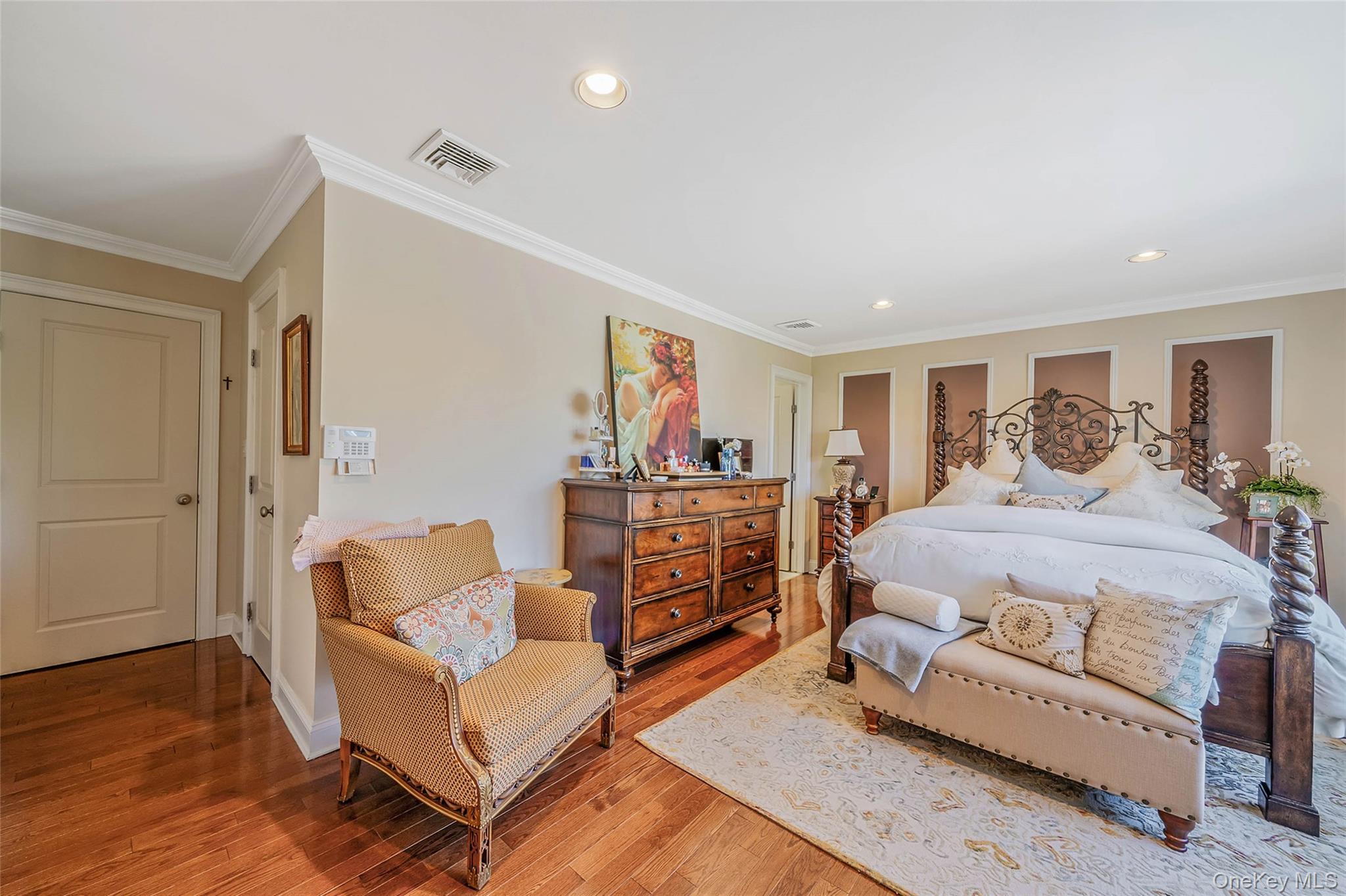 100 Mark Lane, Atlantic Beach, NY 11509