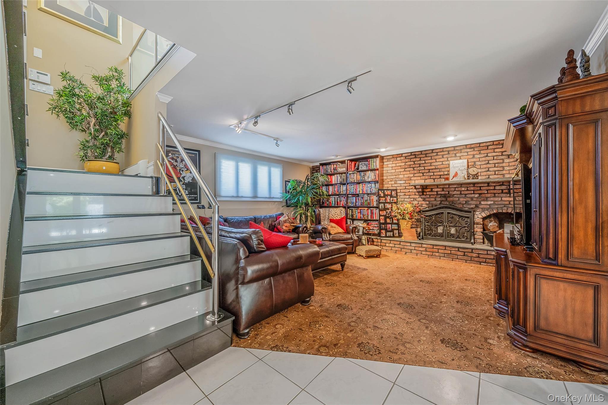 100 Mark Lane, Atlantic Beach, NY 11509