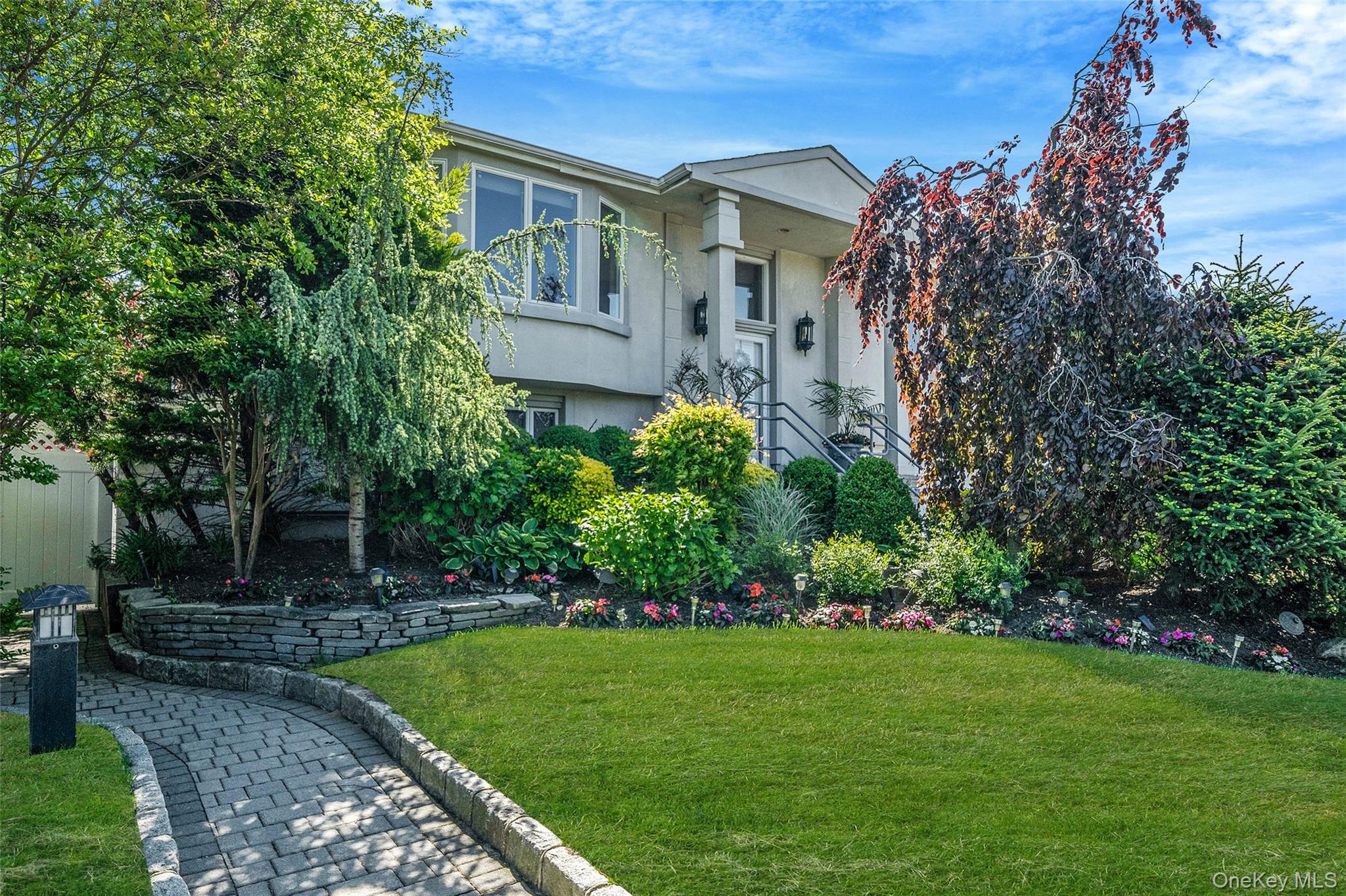 100 Mark Lane, Atlantic Beach, NY 11509