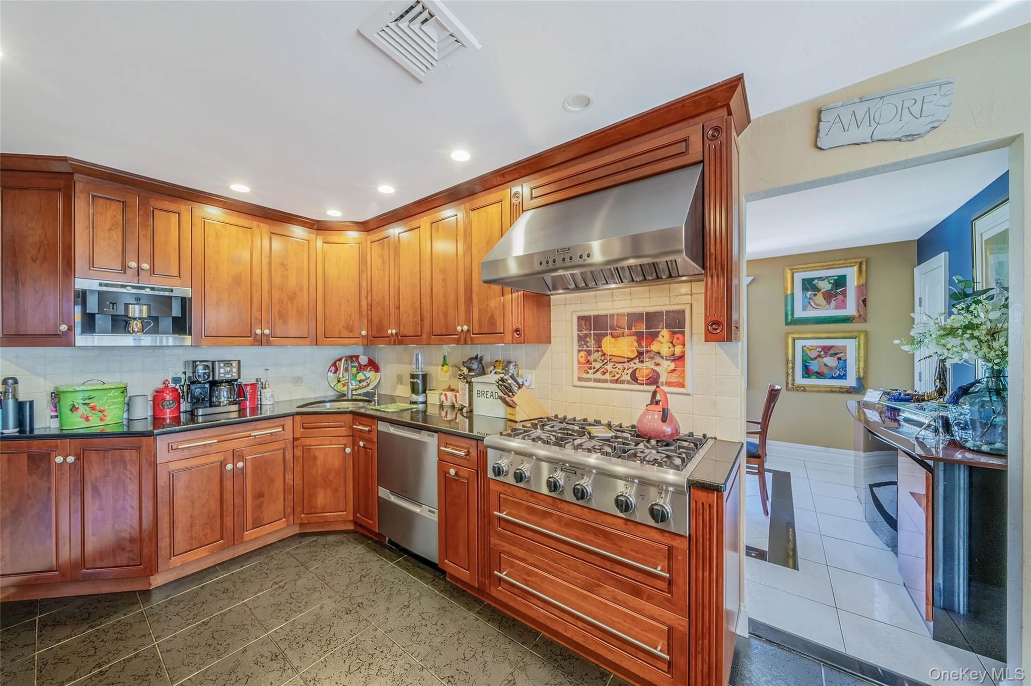 100 Mark Lane, Atlantic Beach, NY 11509