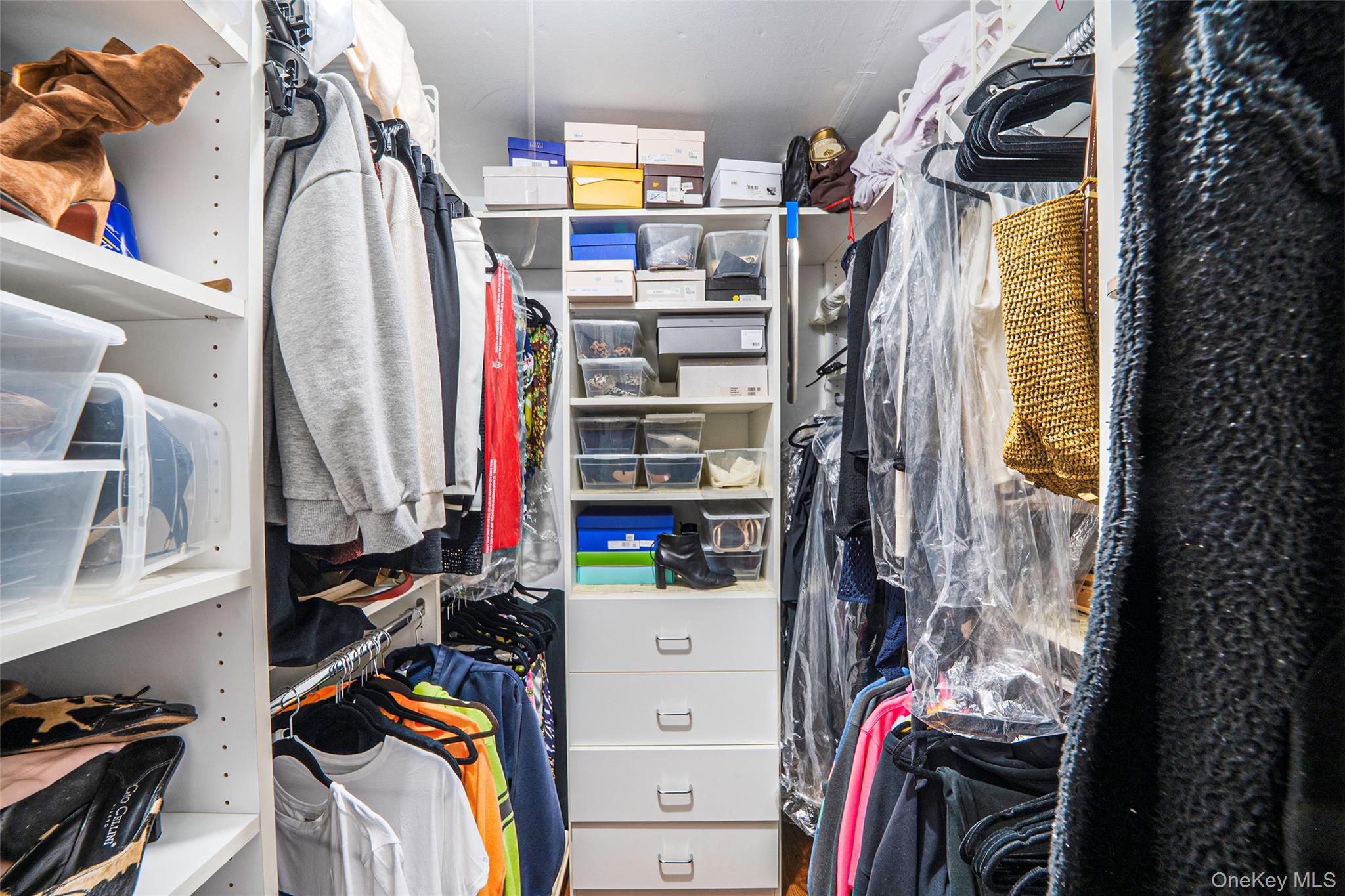 100 Mark Lane, Atlantic Beach, NY 11509