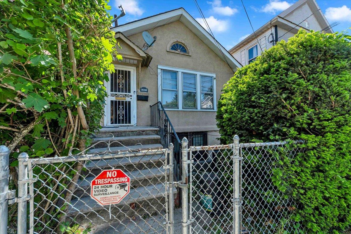 3038 Tiemann Avenue, Bronx, NY 10469