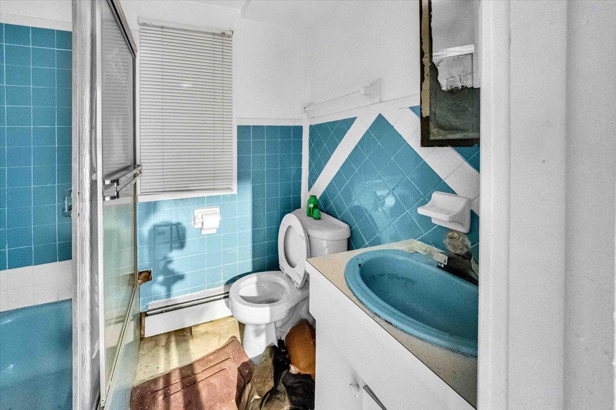 3038 Tiemann Avenue, Bronx, NY 10469