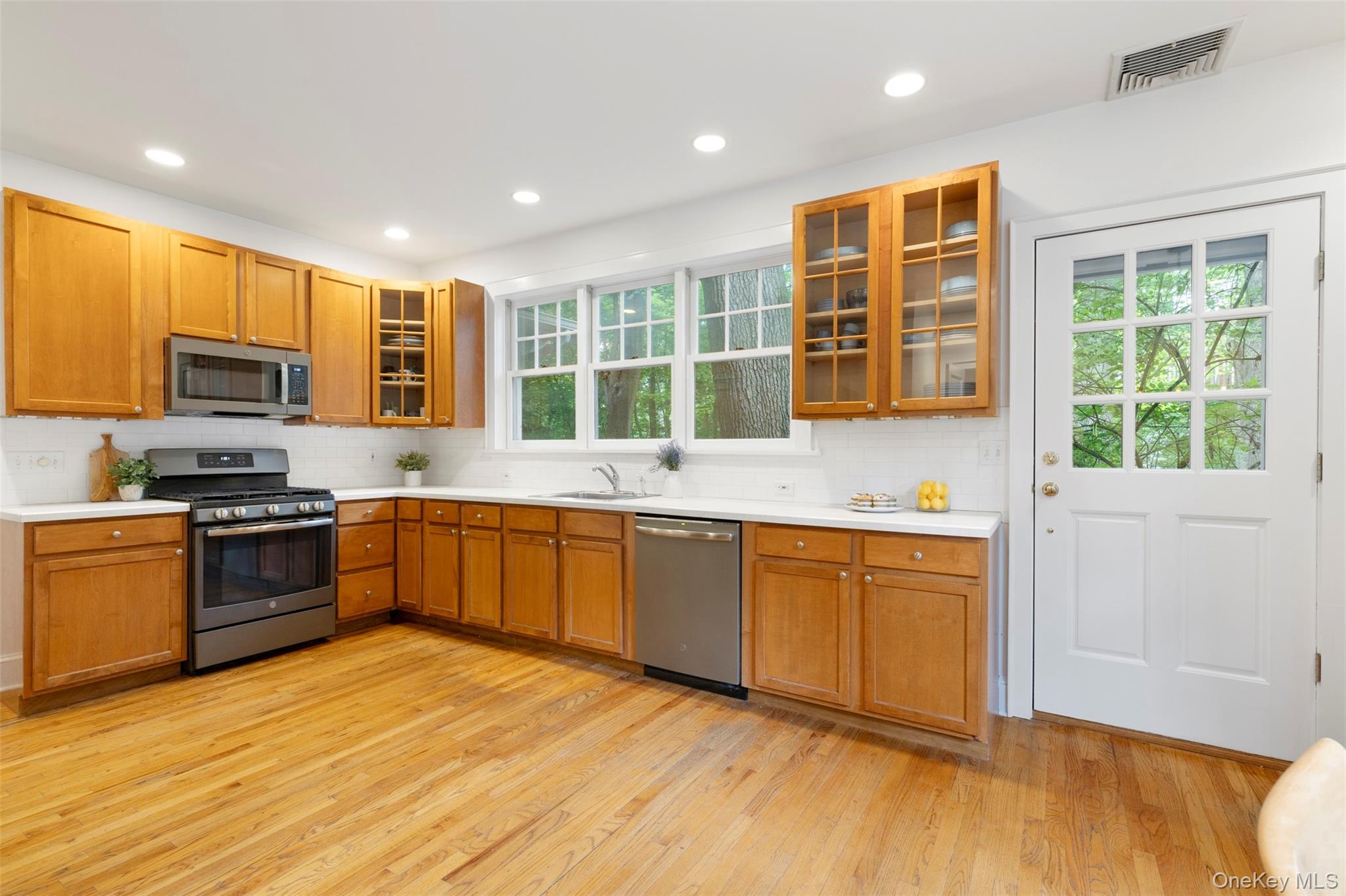 7 Ravine Drive, Hastings-on-Hudson, NY 10706