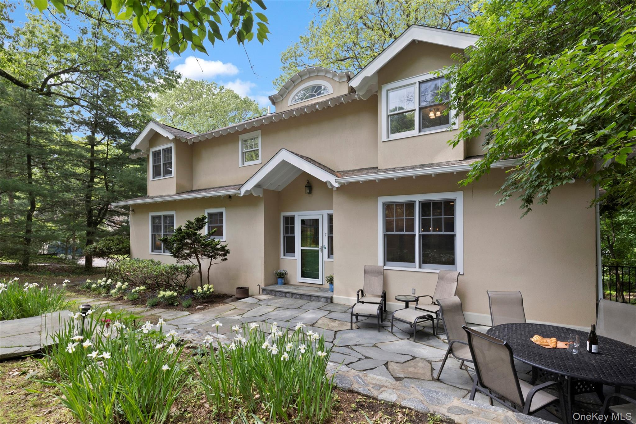 7 Ravine Drive, Hastings-on-Hudson, NY 10706