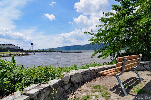 7 Ravine Drive, Hastings-on-Hudson, NY 10706