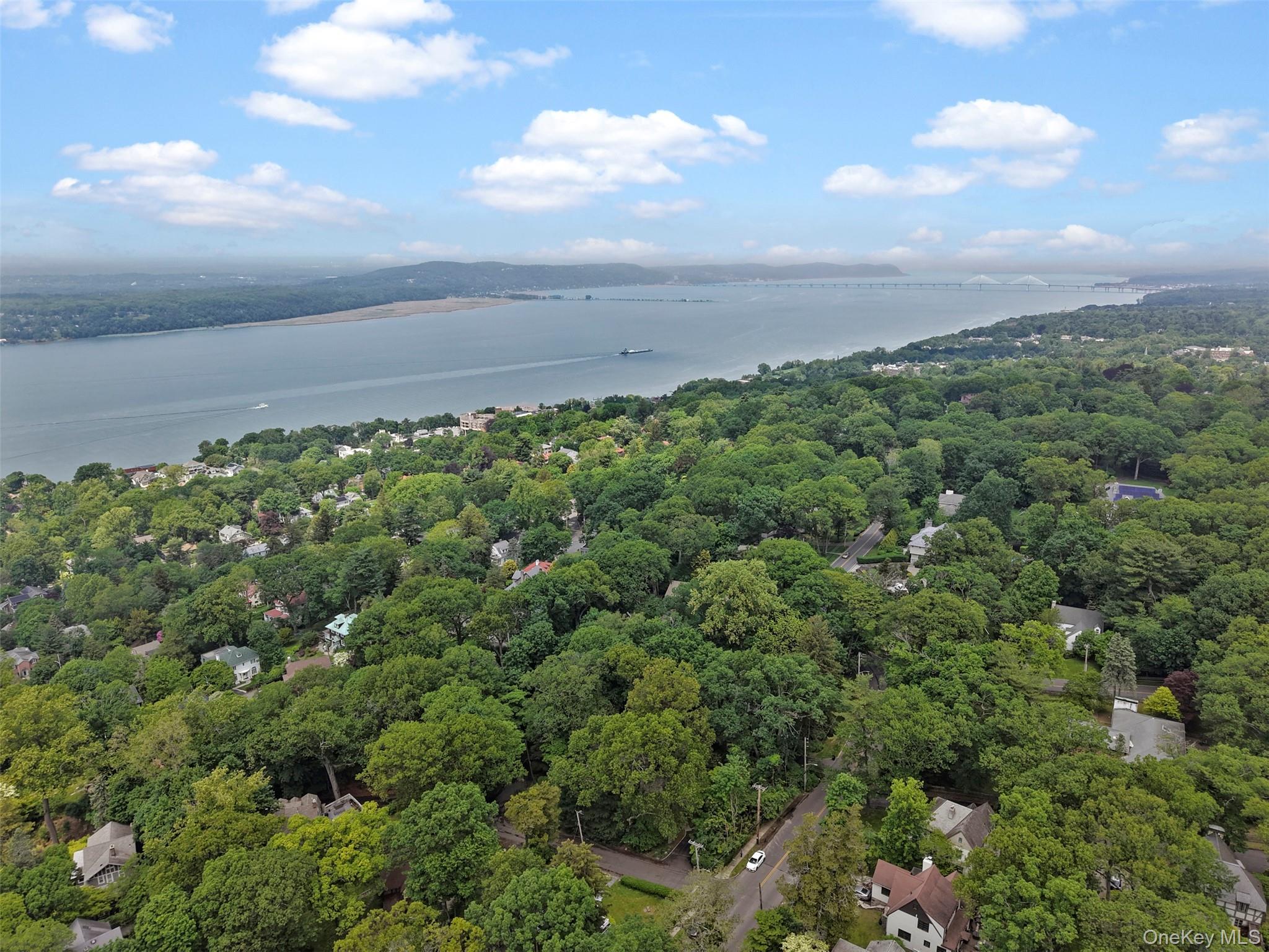 7 Ravine Drive, Hastings-on-Hudson, NY 10706