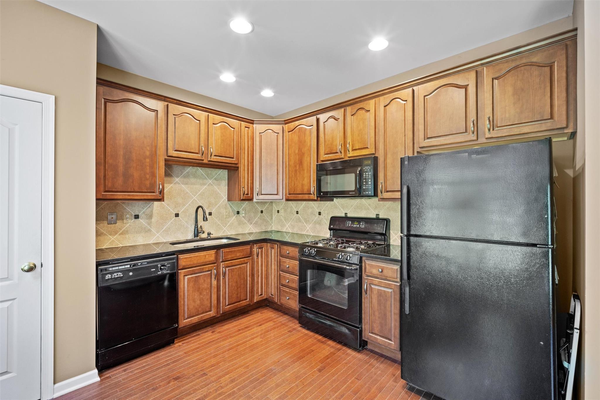 837 Huntington Drive # 152, Fishkill, NY 12524