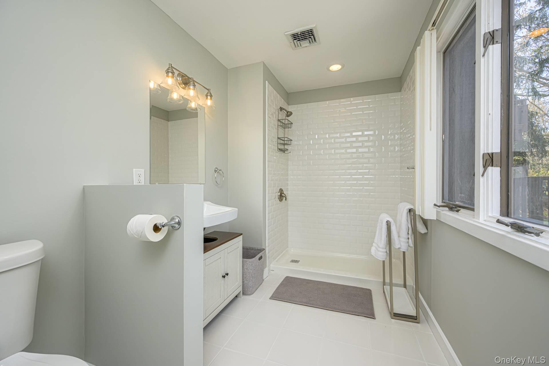 47 Spring Pond Lane, Southampton, NY 11968