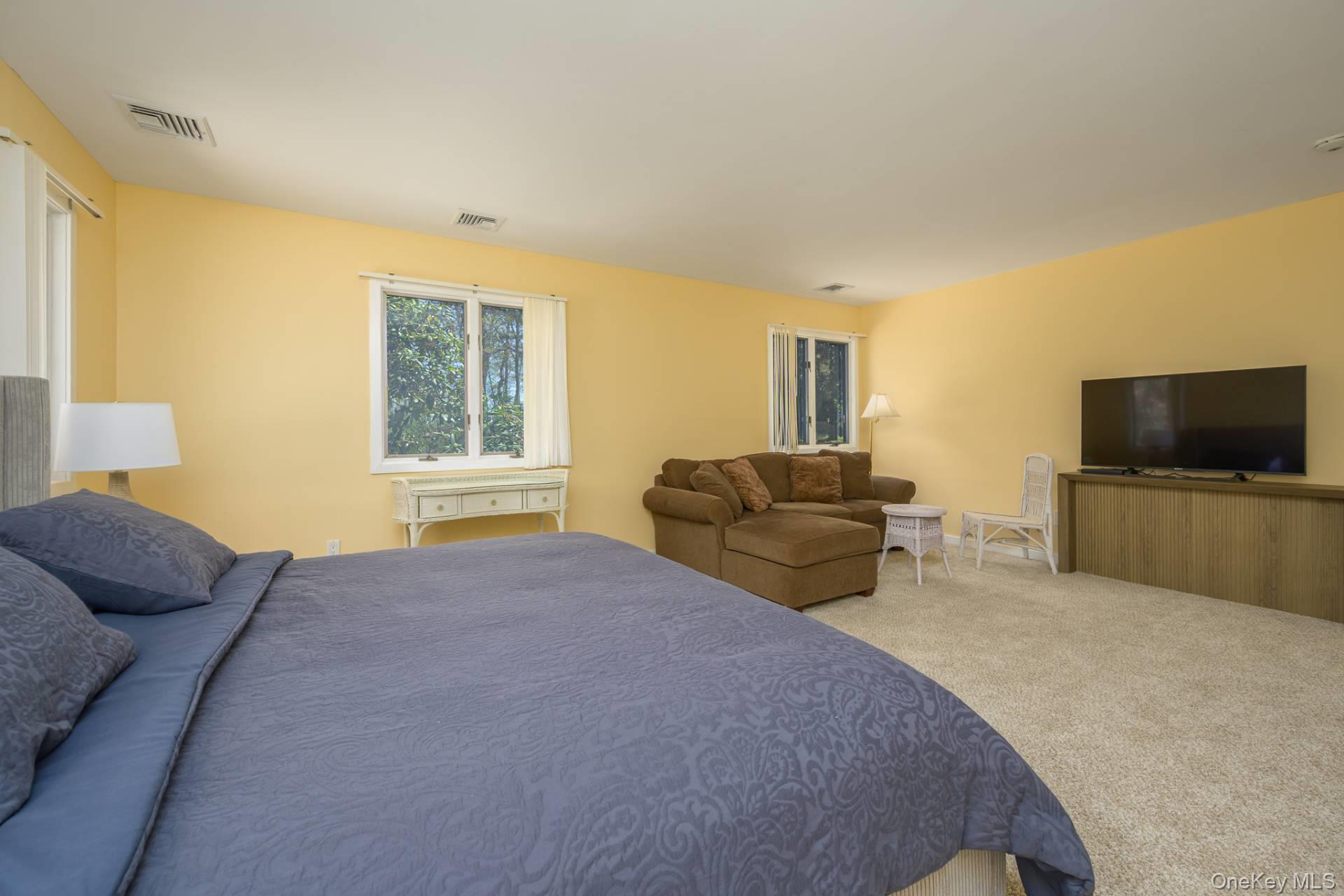 47 Spring Pond Lane, Southampton, NY 11968