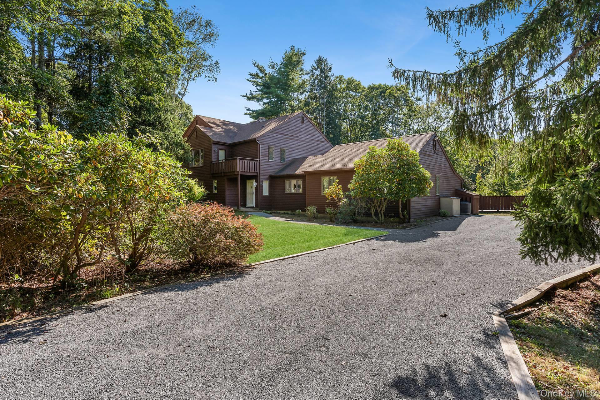 47 Spring Pond Lane, Southampton, NY 11968