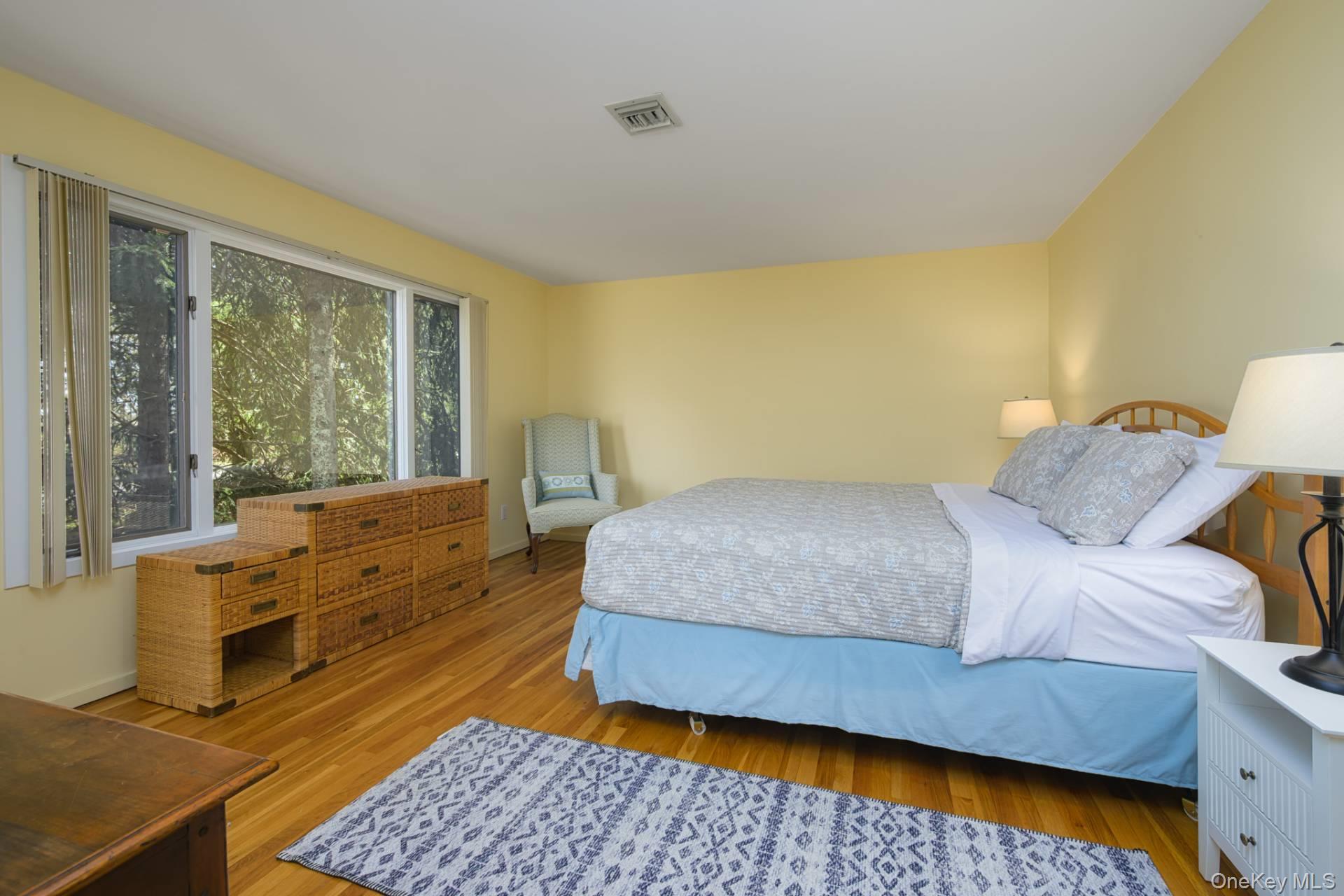 47 Spring Pond Lane, Southampton, NY 11968