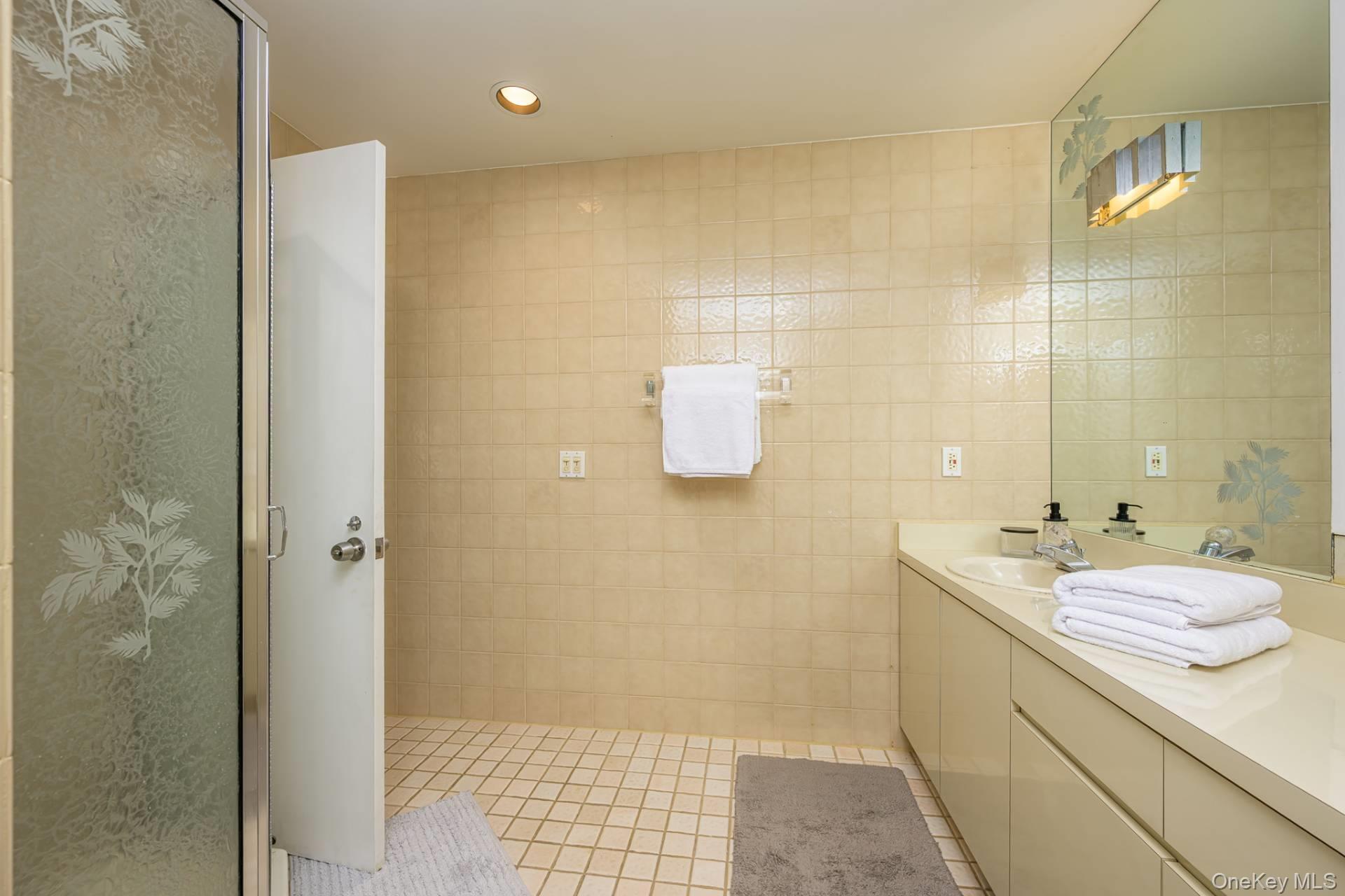 47 Spring Pond Lane, Southampton, NY 11968