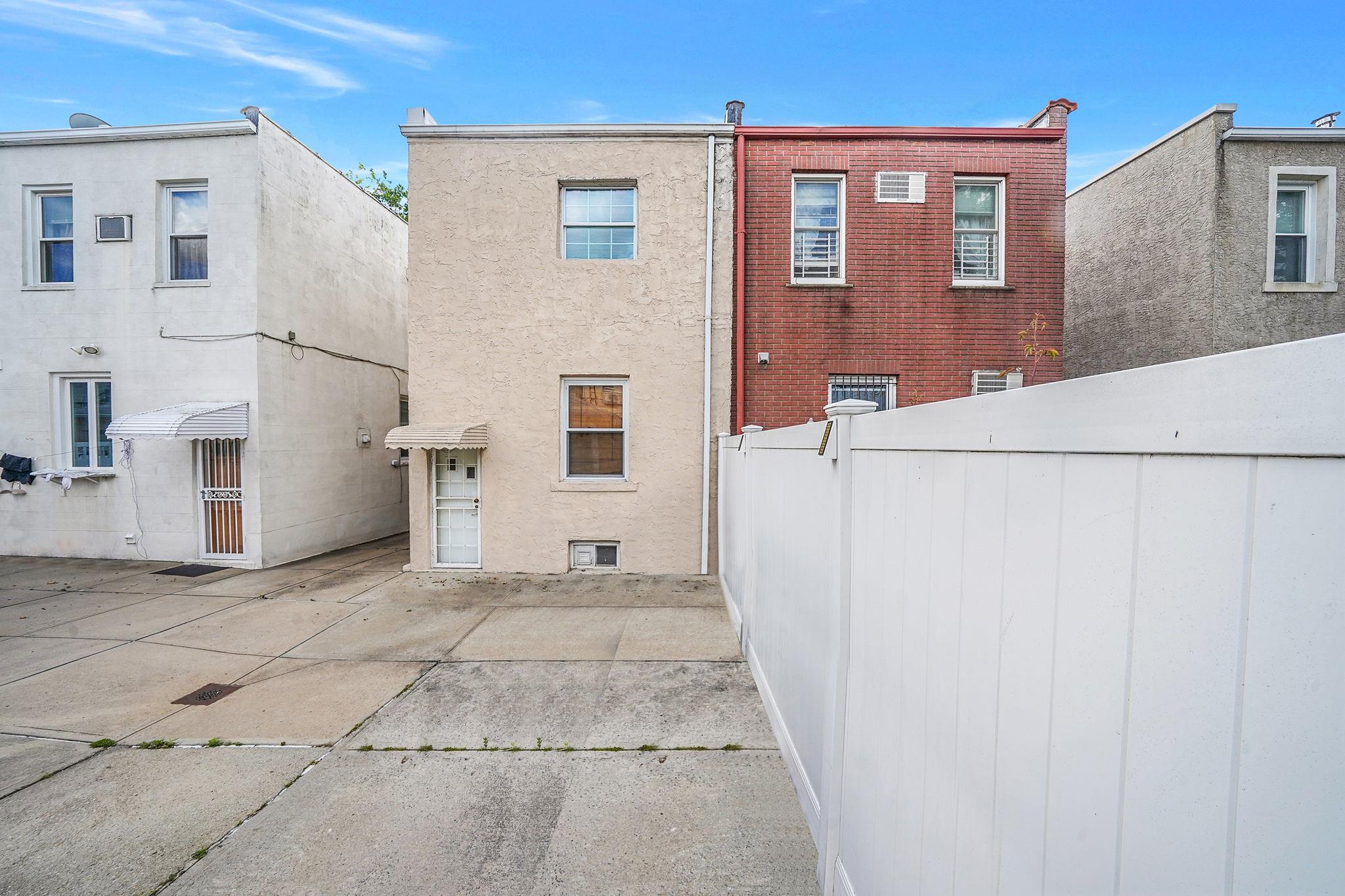 70-27 69th Street, Glendale, NY 11385