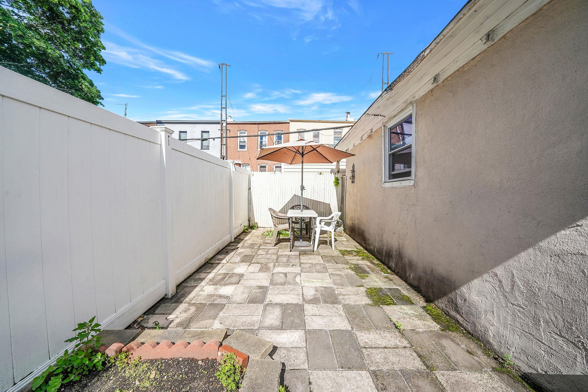 70-27 69th Street, Glendale, NY 11385