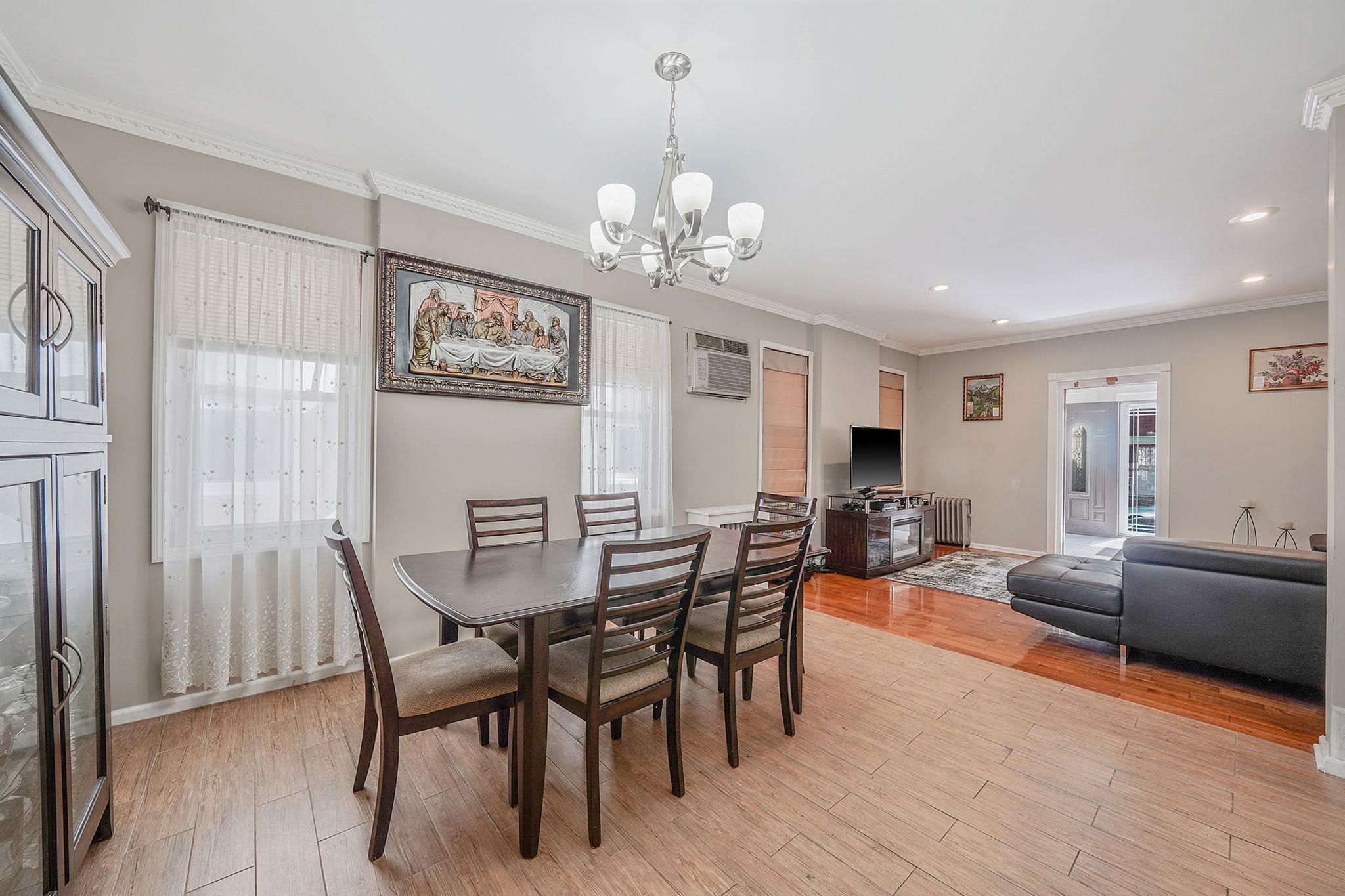 70-27 69th Street, Glendale, NY 11385