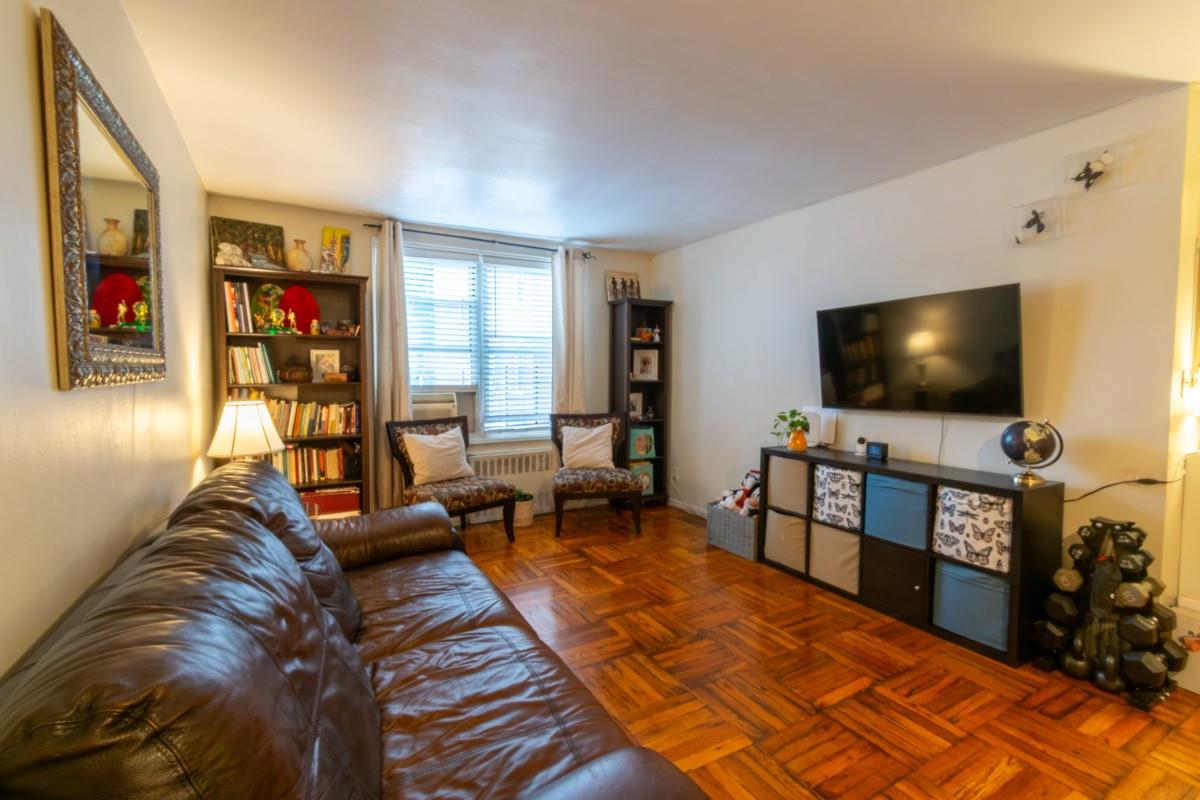 365 Bronx River Road # 2M, Yonkers, NY 10704