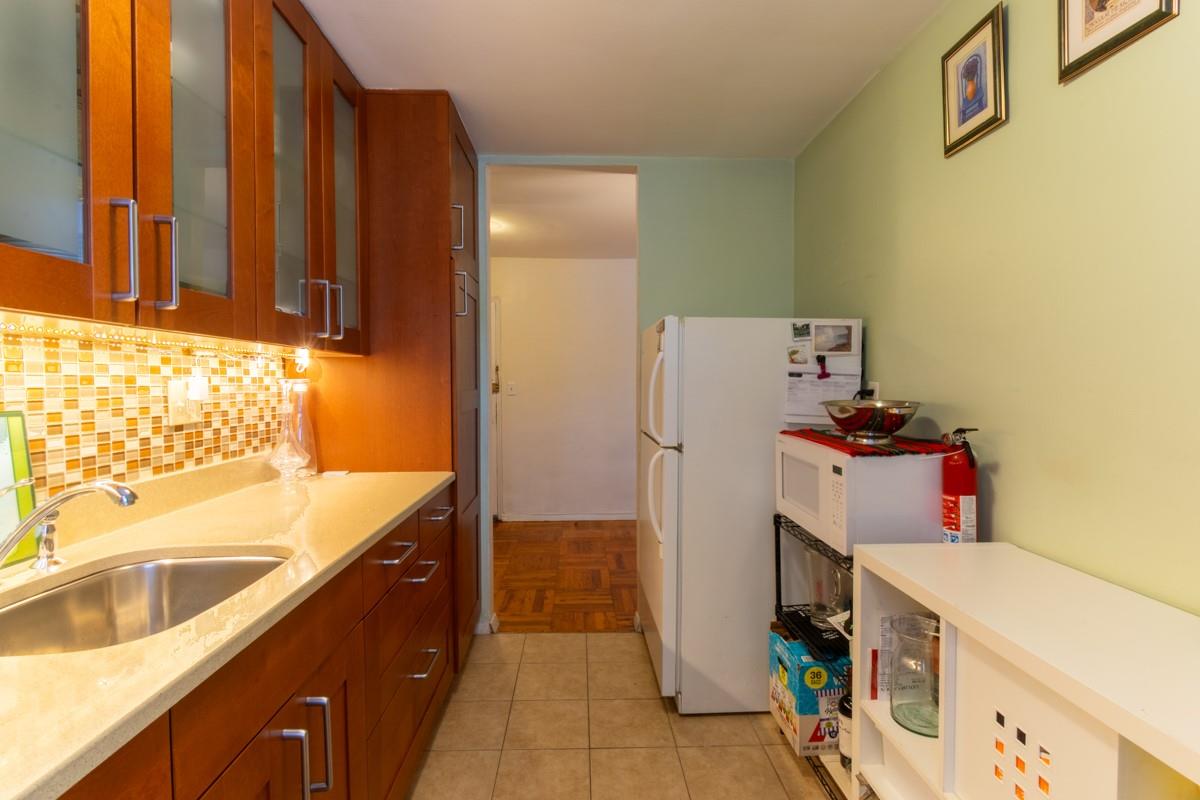 365 Bronx River Road # 2M, Yonkers, NY 10704