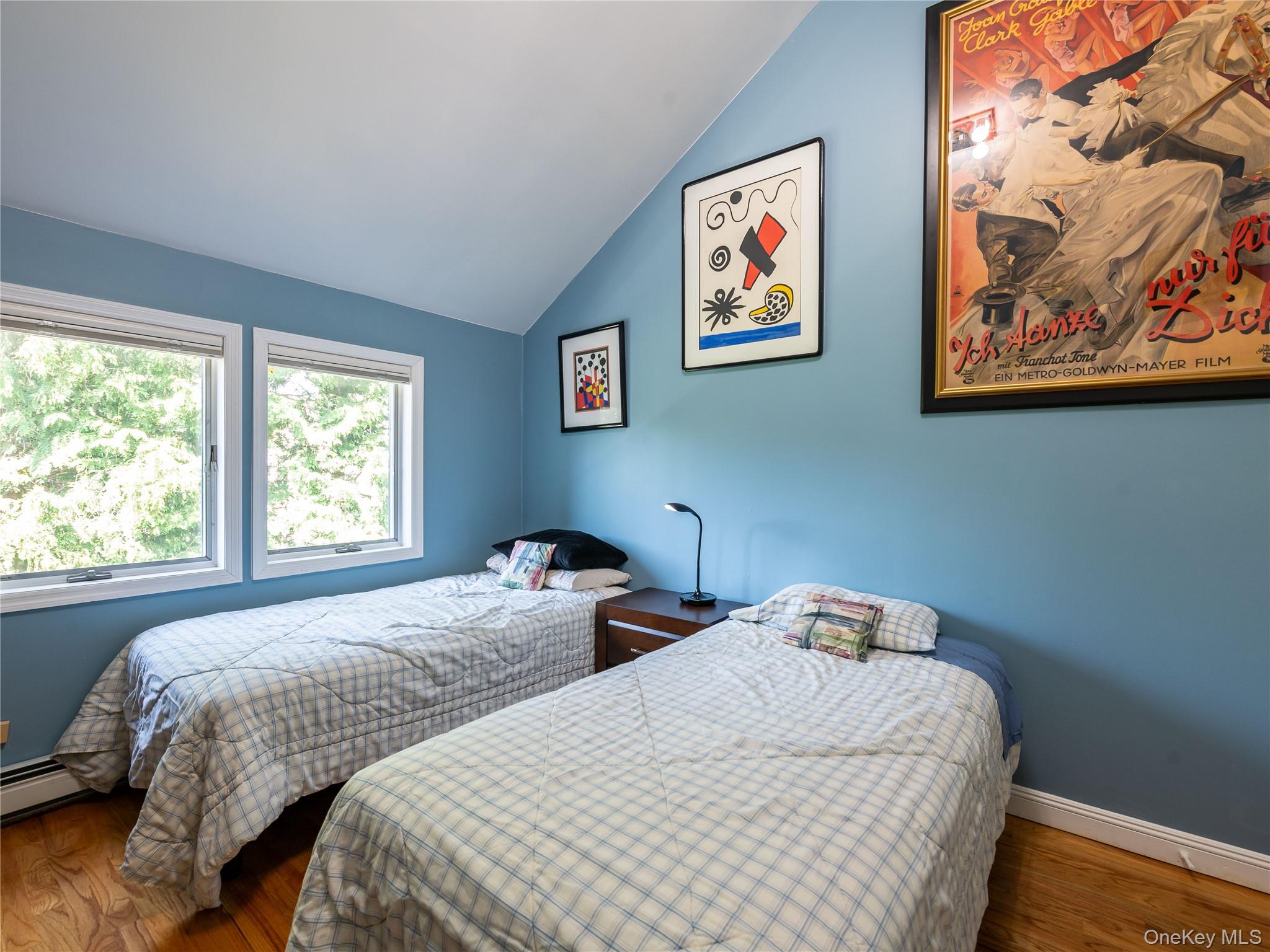 43 Oxford Boulevard, Great Neck, NY 11023