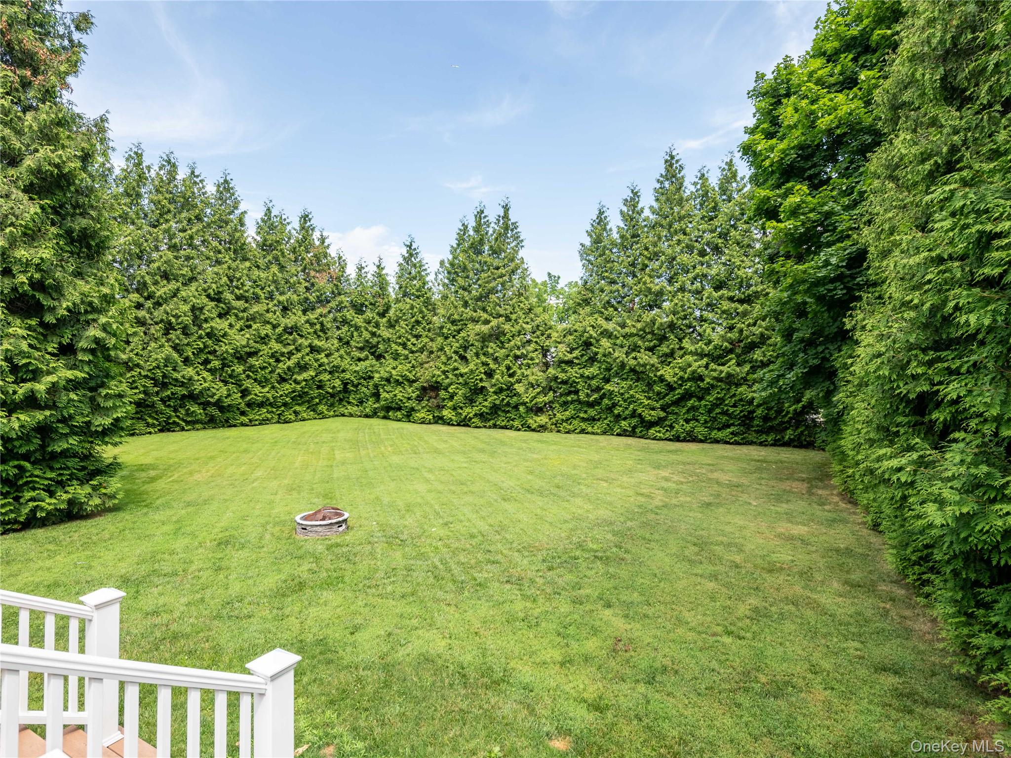 43 Oxford Boulevard, Great Neck, NY 11023