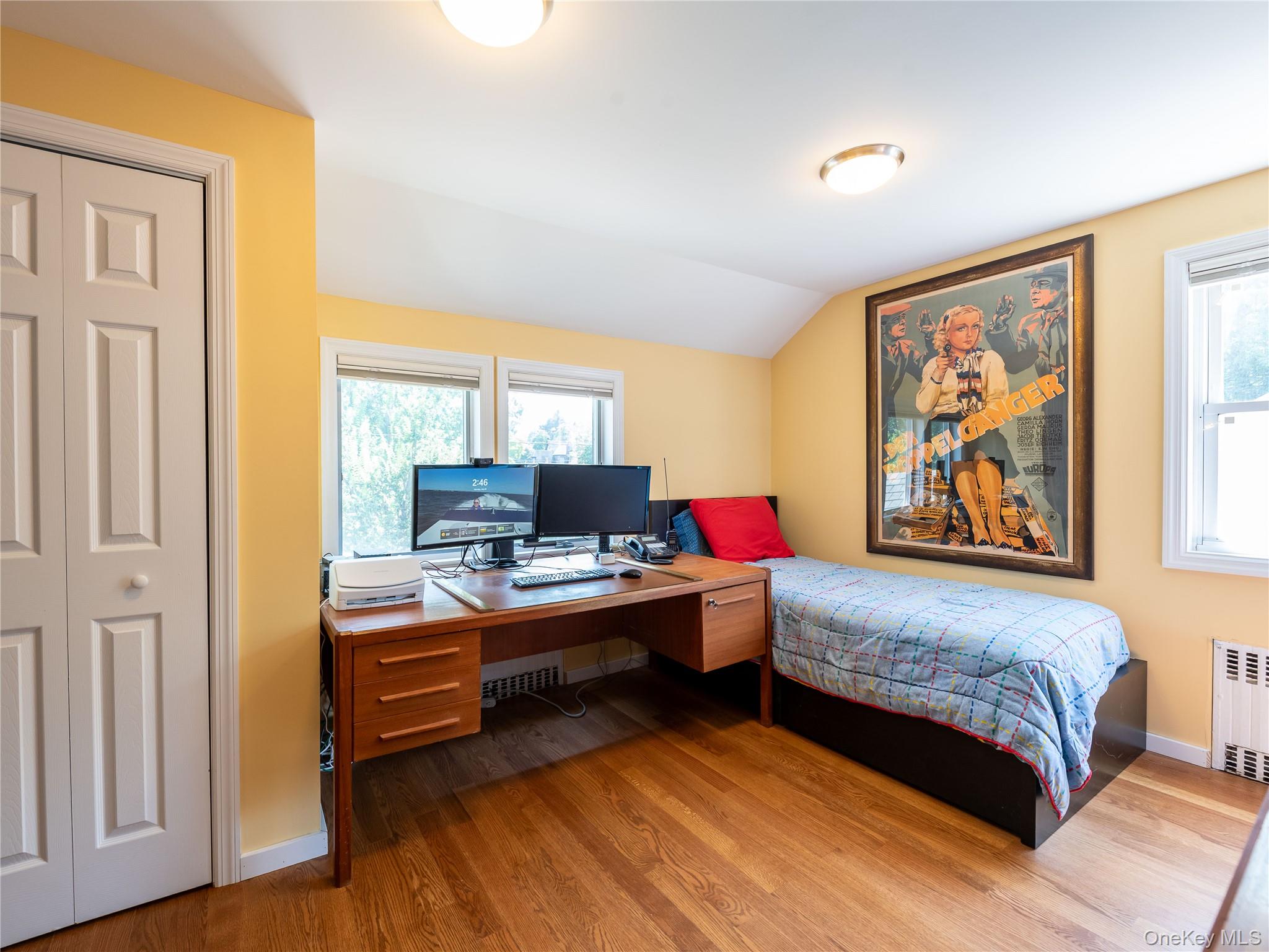 43 Oxford Boulevard, Great Neck, NY 11023