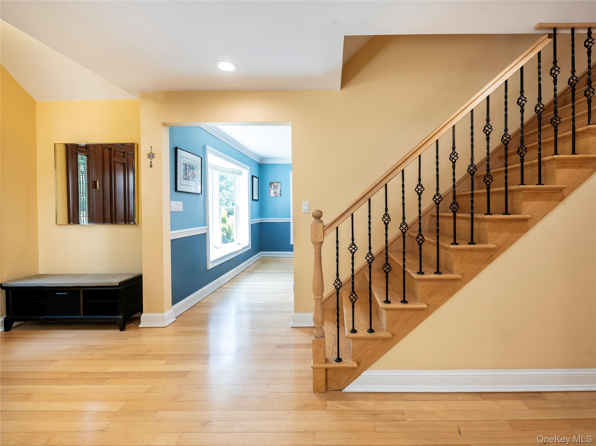 43 Oxford Boulevard, Great Neck, NY 11023