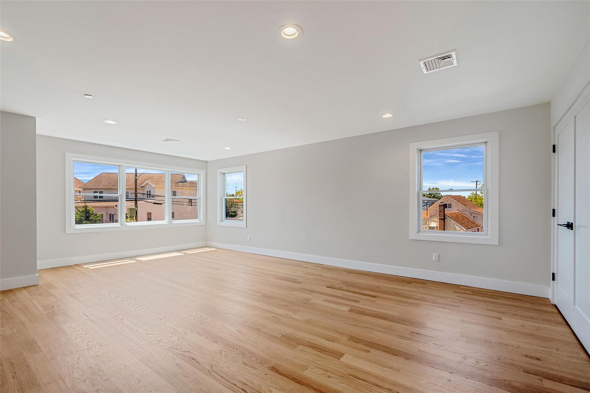 237 Mott Street, Oceanside, NY 11572