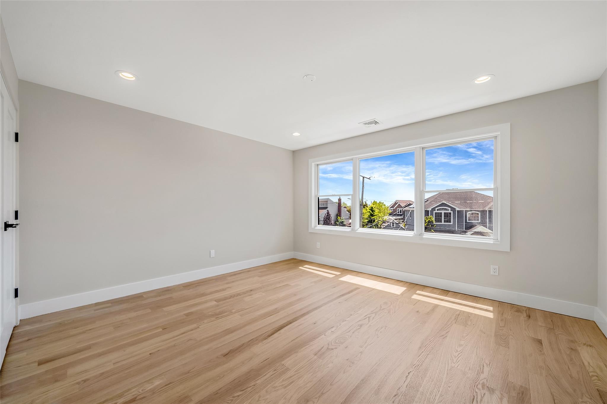 237 Mott Street, Oceanside, NY 11572