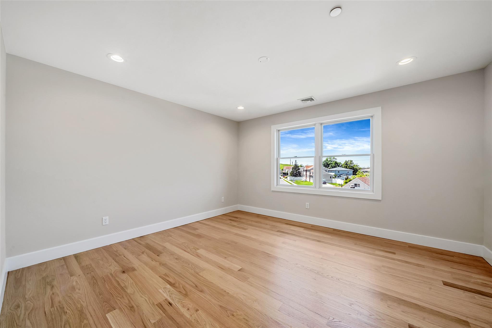 237 Mott Street, Oceanside, NY 11572