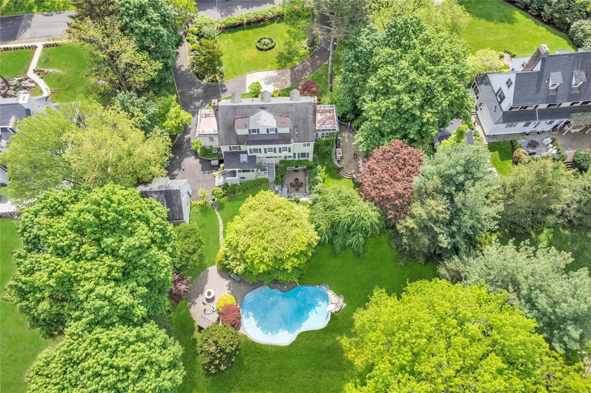 91 Warwick Road, Bronxville, NY 10708