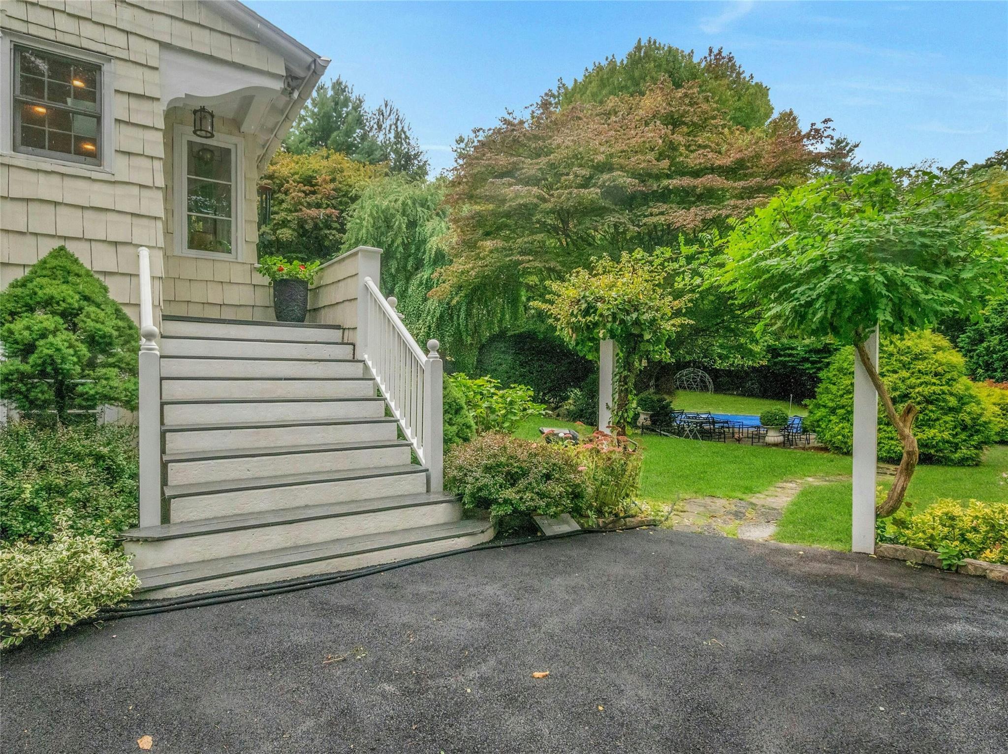 91 Warwick Road, Bronxville, NY 10708