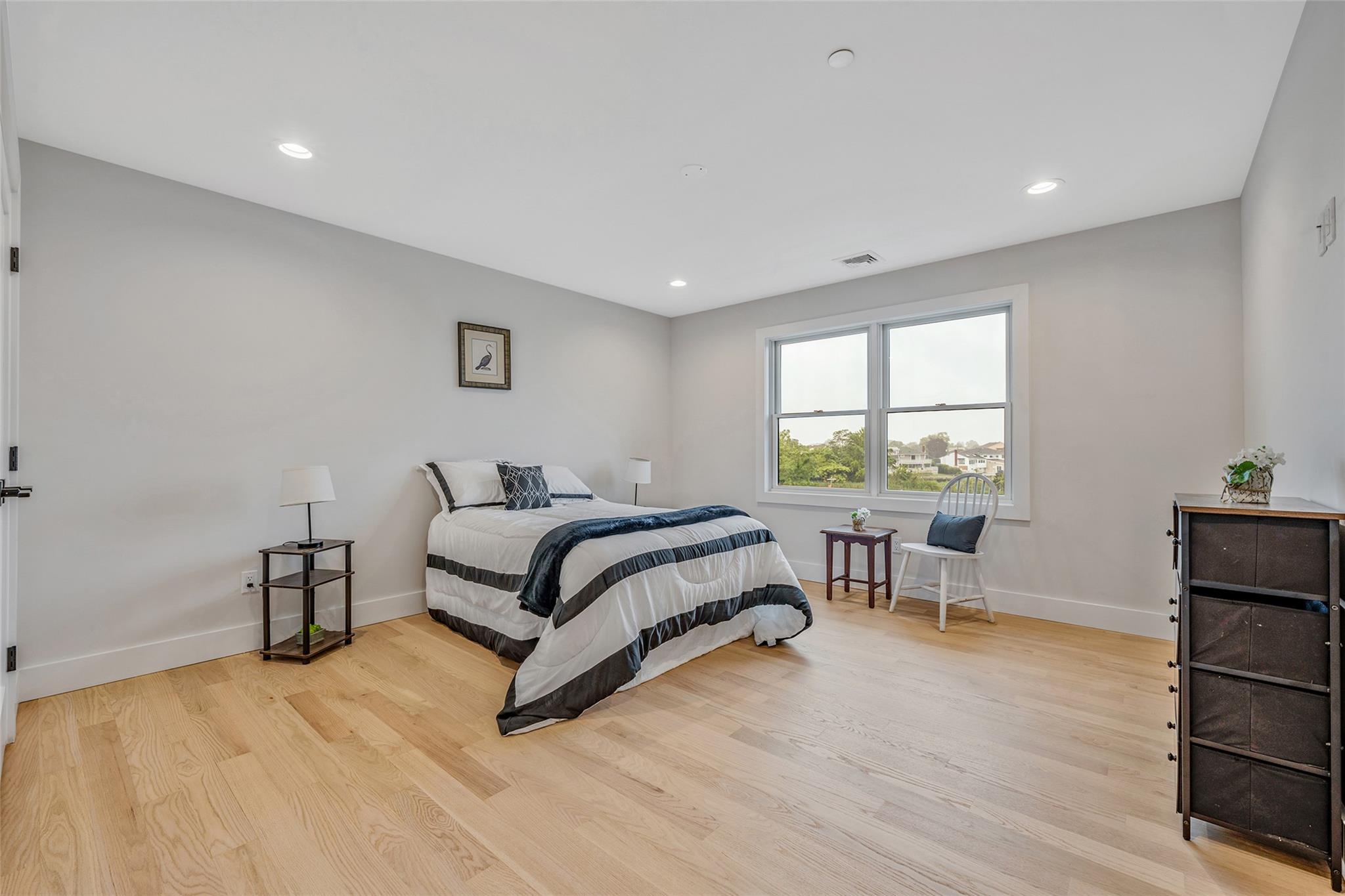 243 Mott Street, Oceanside, NY 11572