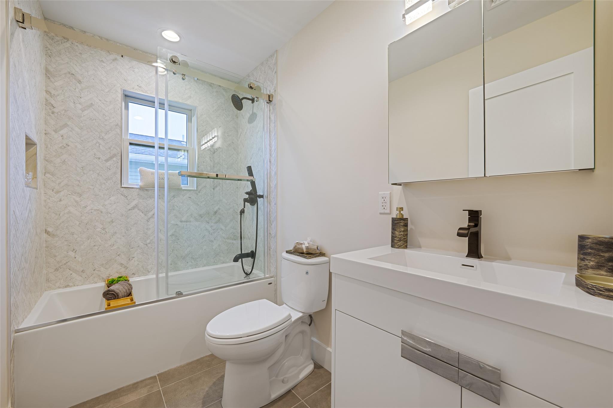 243 Mott Street, Oceanside, NY 11572