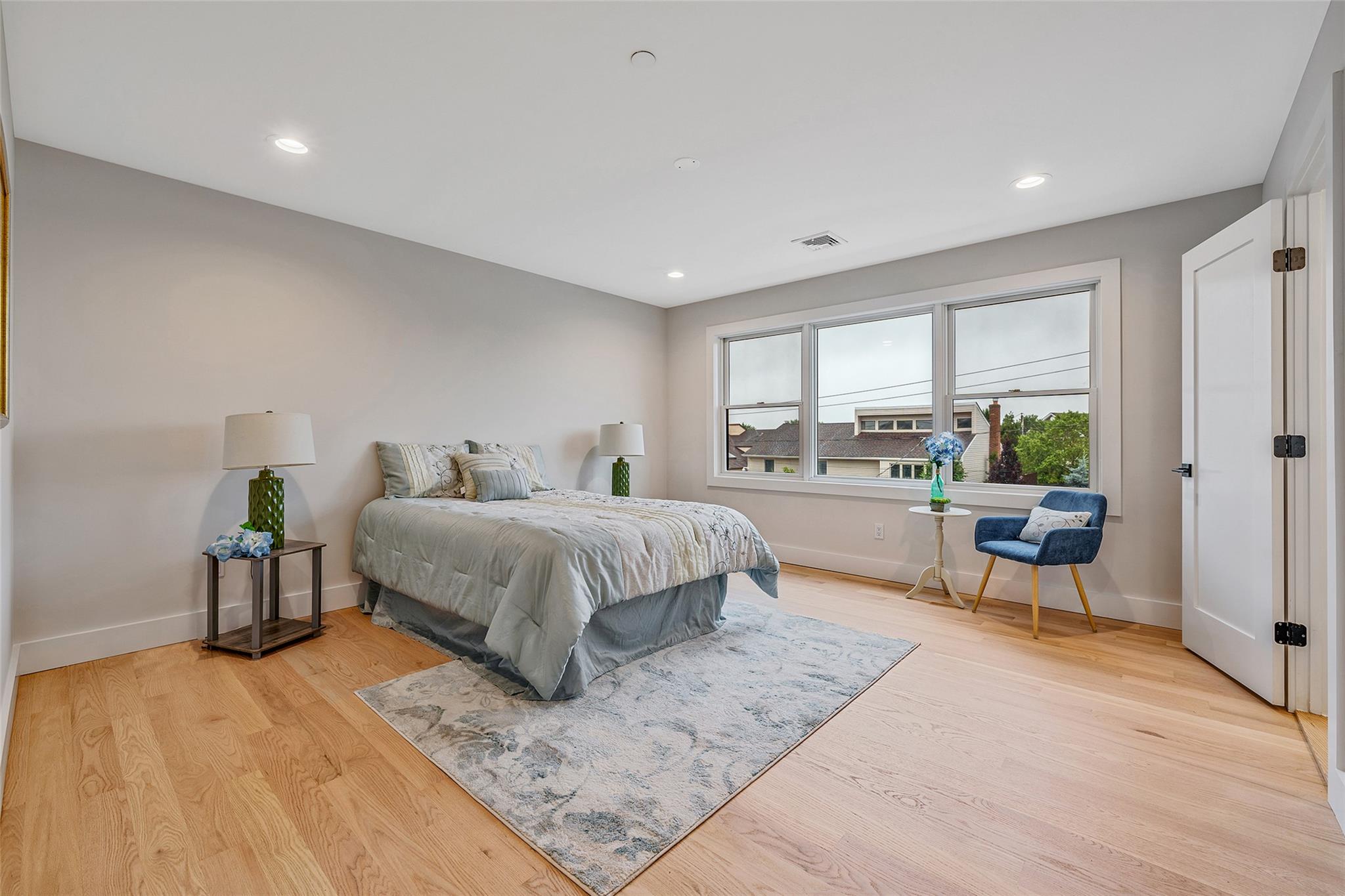 243 Mott Street, Oceanside, NY 11572