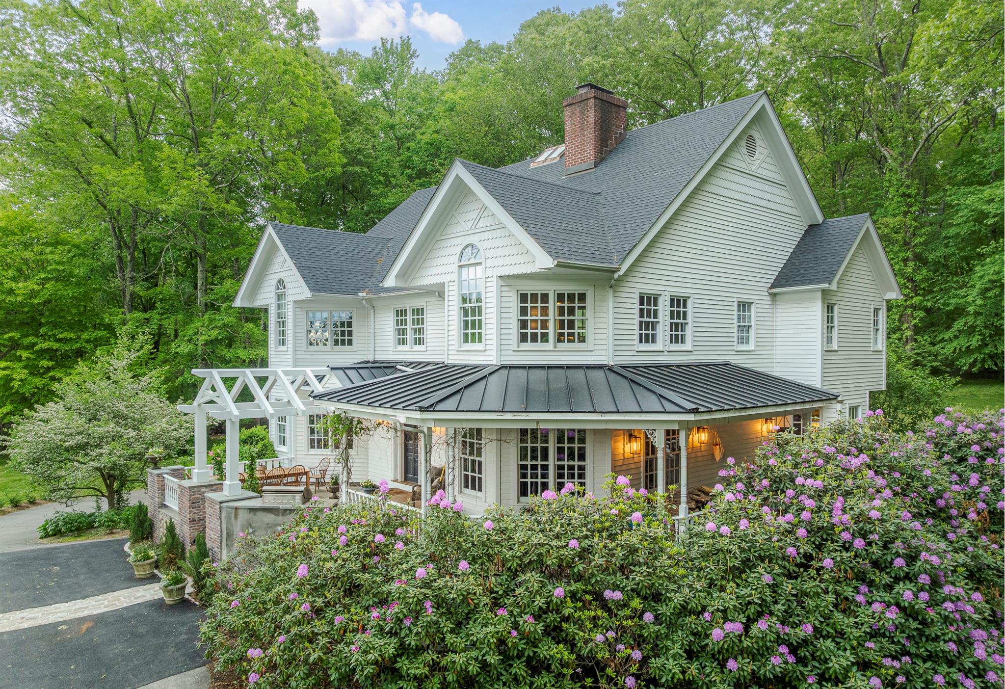 8 Lost Pond Lane, North Salem, NY 10560