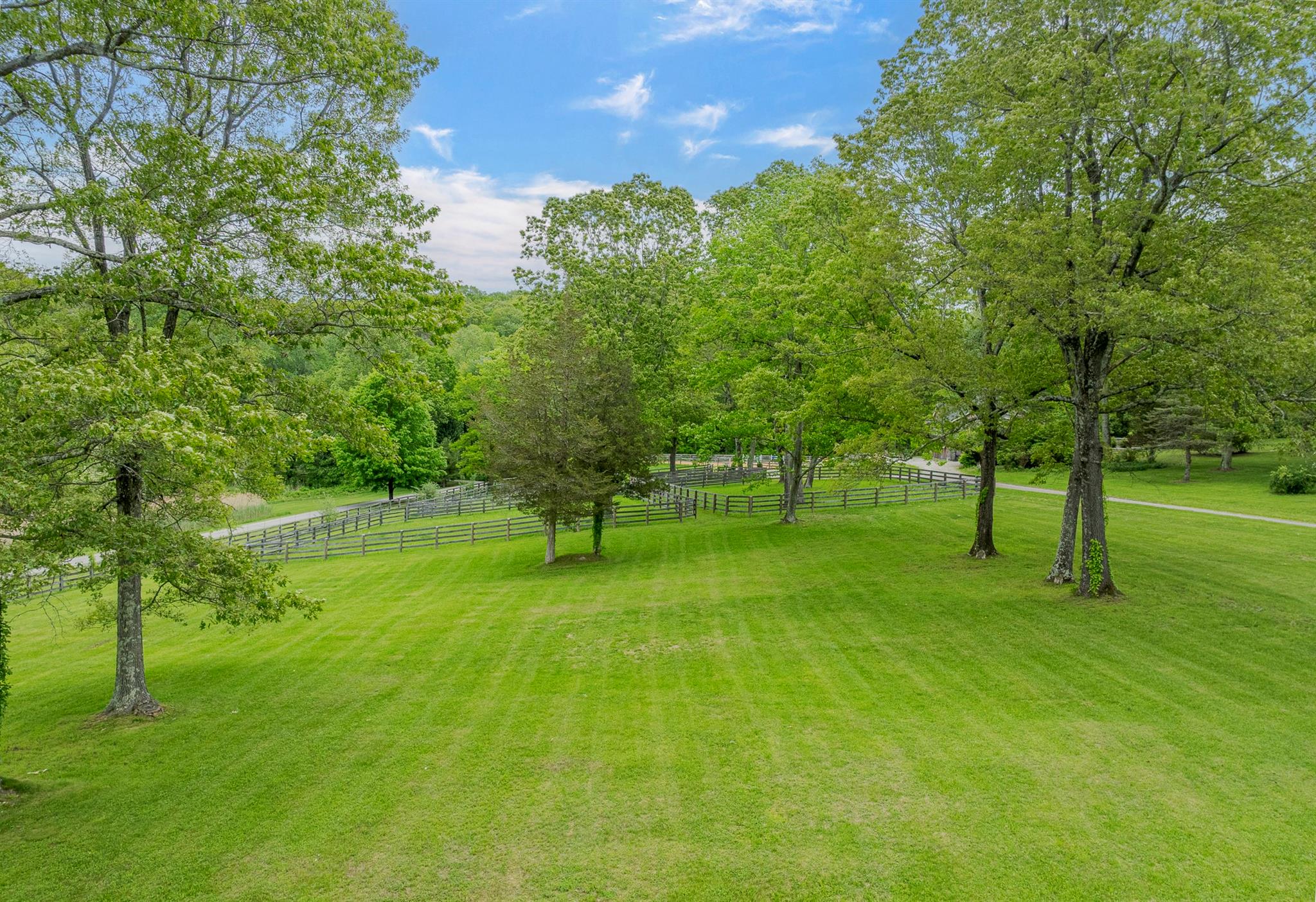 8 Lost Pond Lane, North Salem, NY 10560