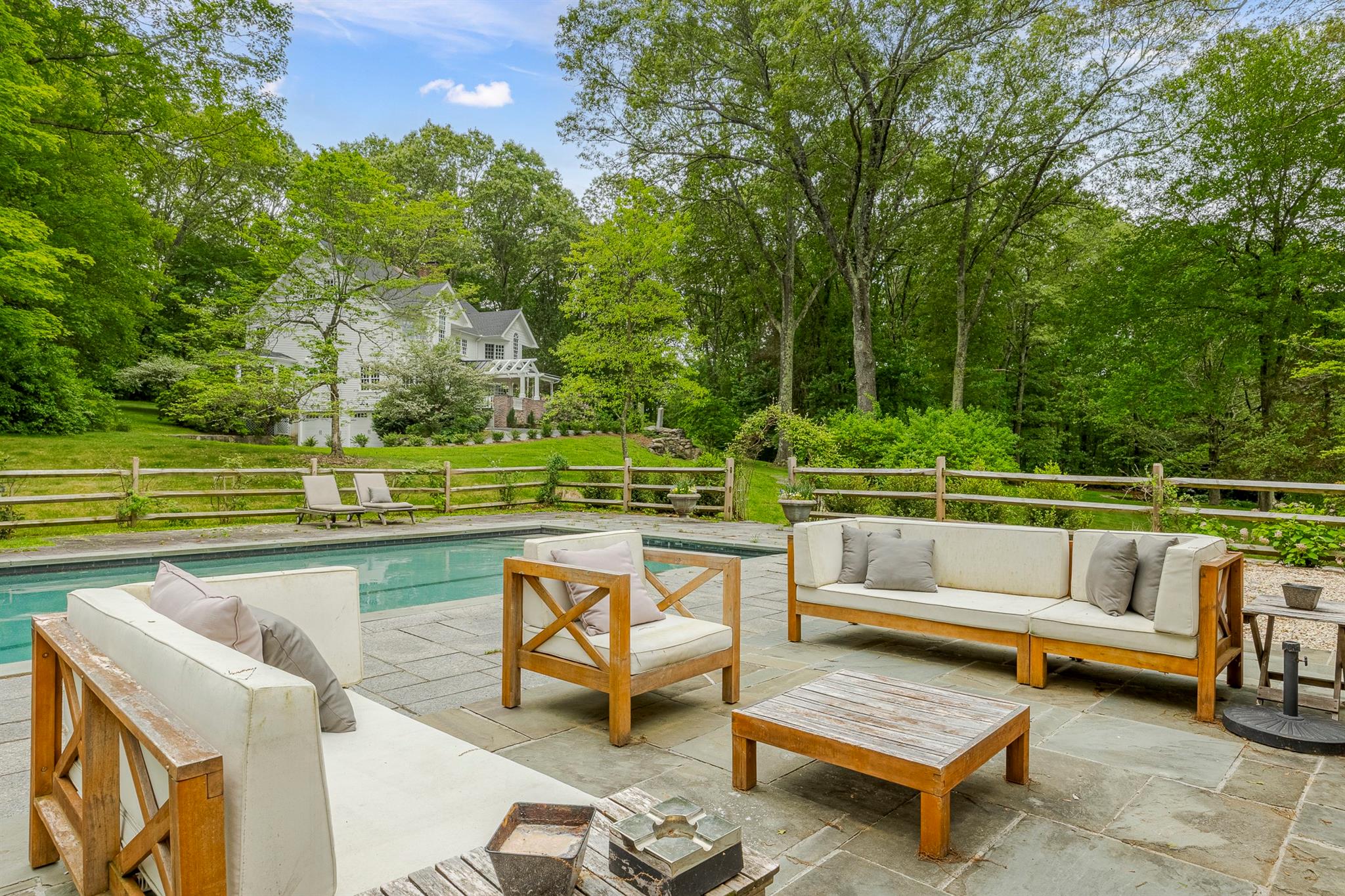 8 Lost Pond Lane, North Salem, NY 10560