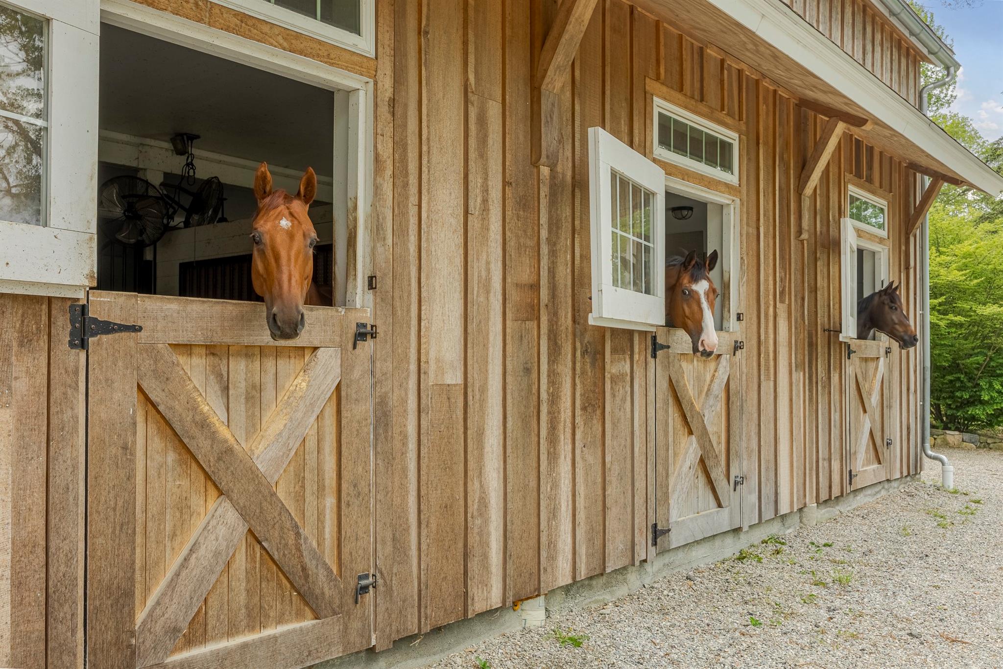 8 Lost Pond Lane, North Salem, NY 10560