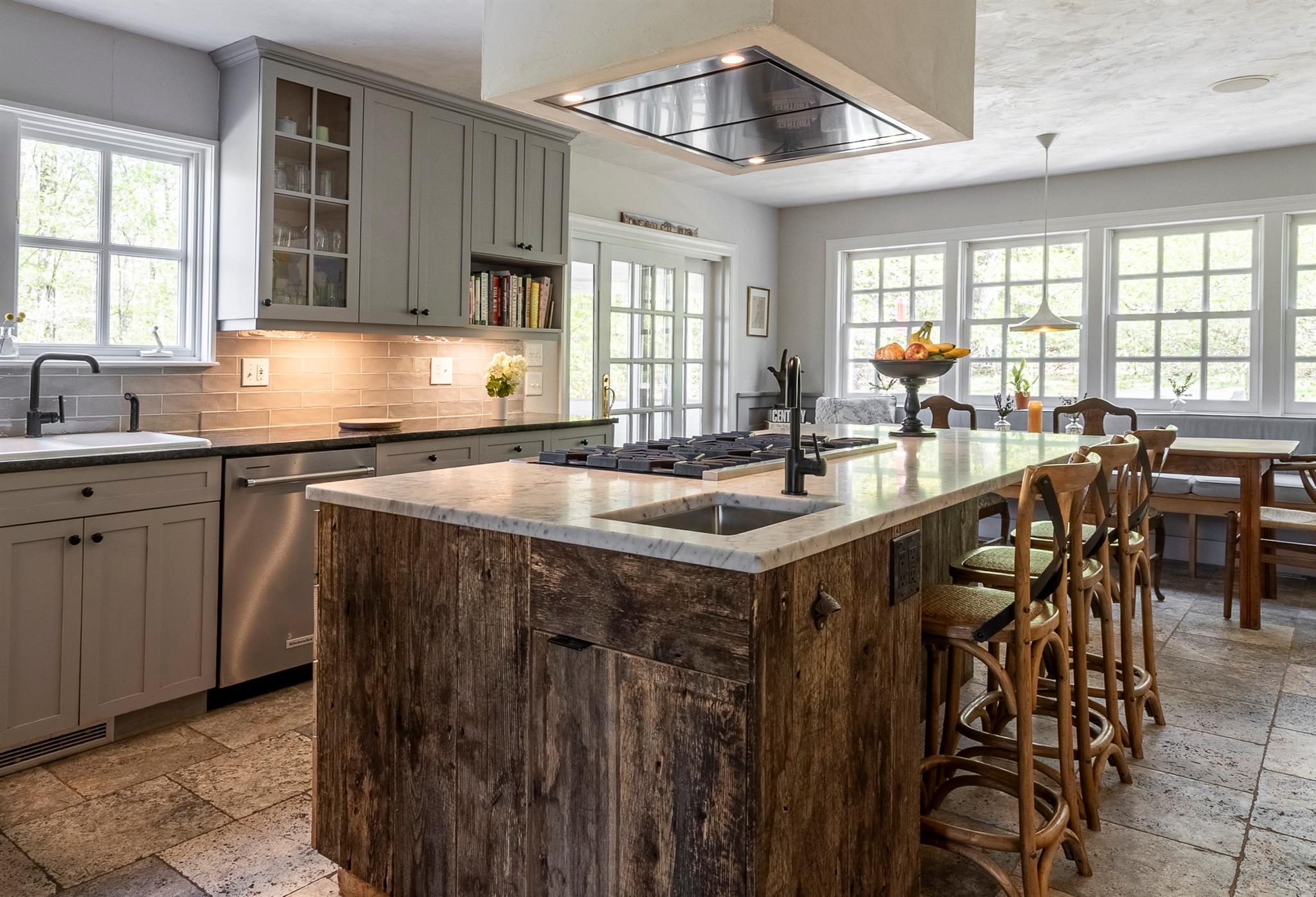 8 Lost Pond Lane, North Salem, NY 10560