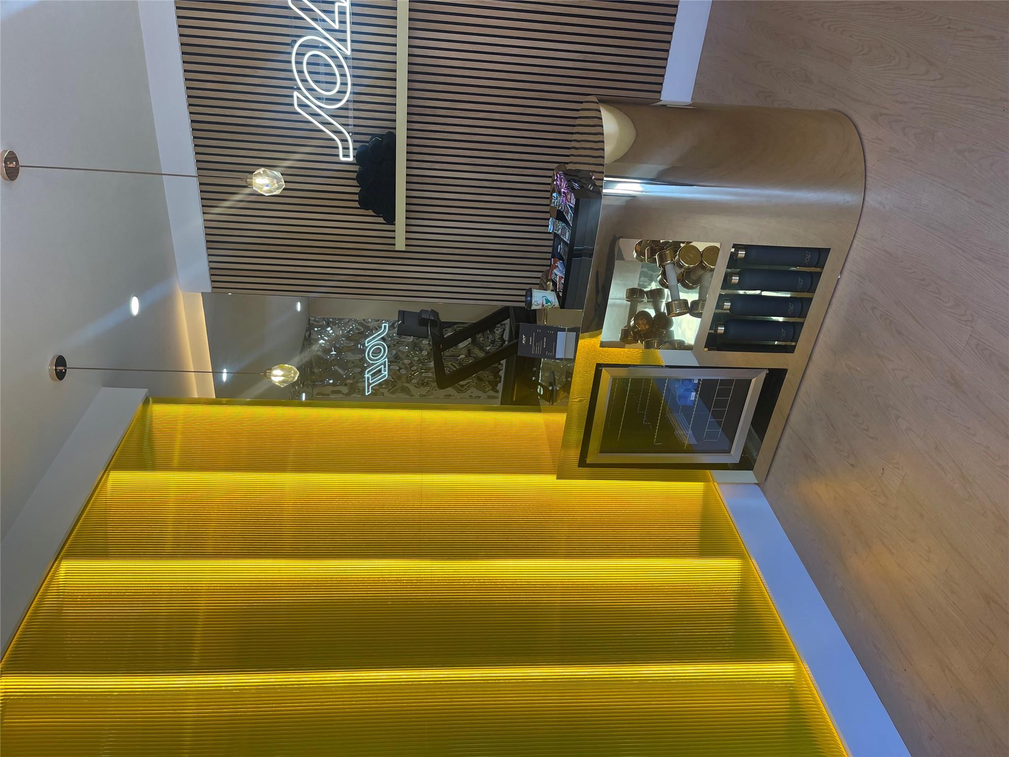 41 lawrence Avenue, Lawrence, NY 11559