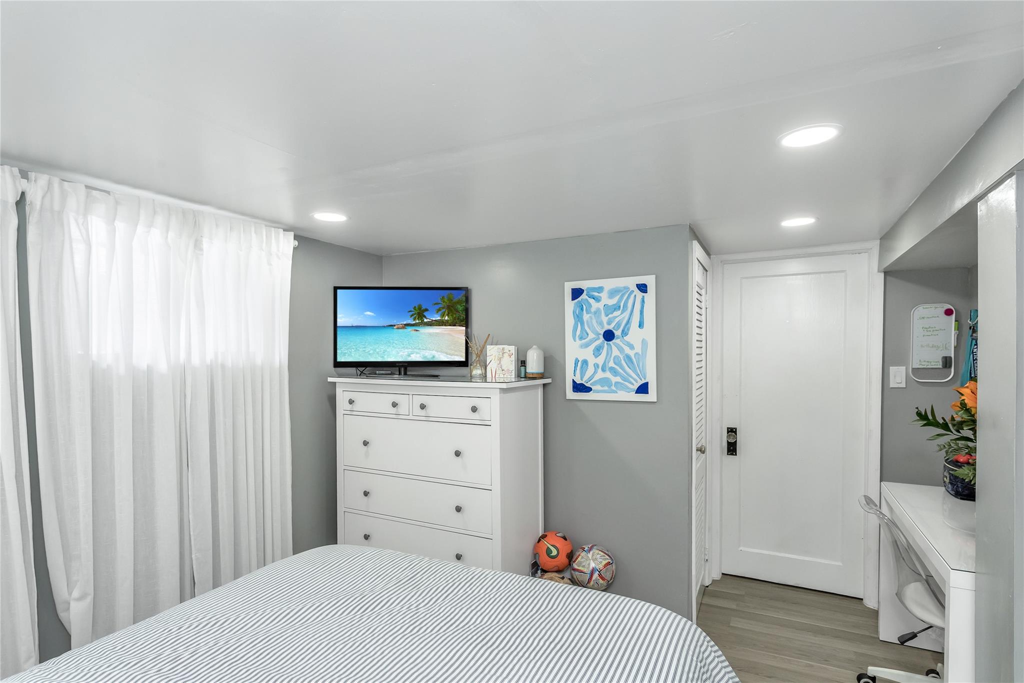 190-30 103rd Avenue, Hollis, NY 11423