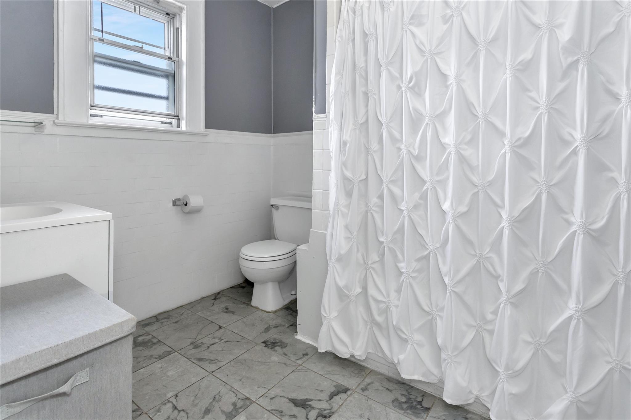 190-30 103rd Avenue, Hollis, NY 11423